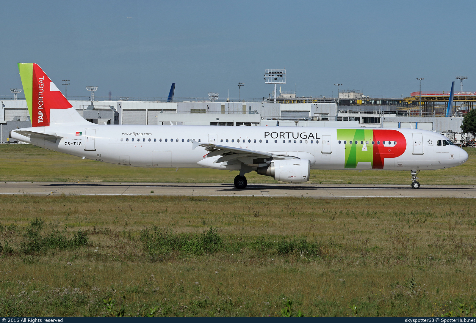 Photo of CS-TJG - Airbus A321-211 operated by TAP Air Portugal