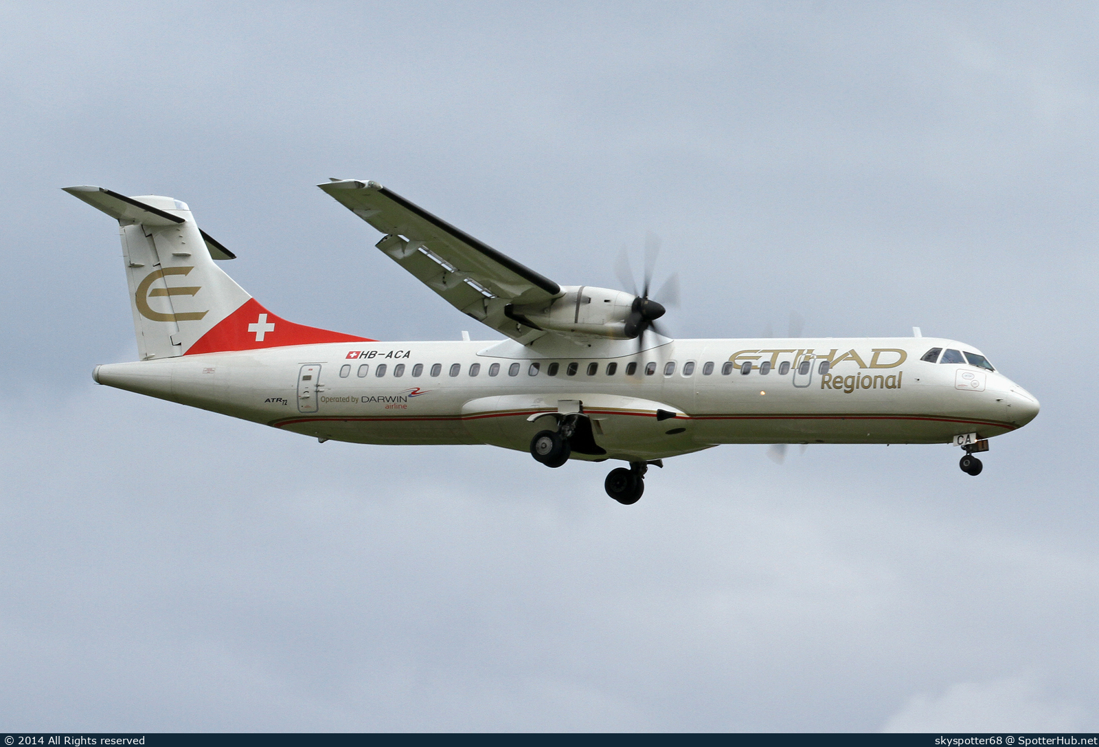 Photo of HB-ACA - ATR 72-500 operated by Etihad Regional (opb Darwin Airline)