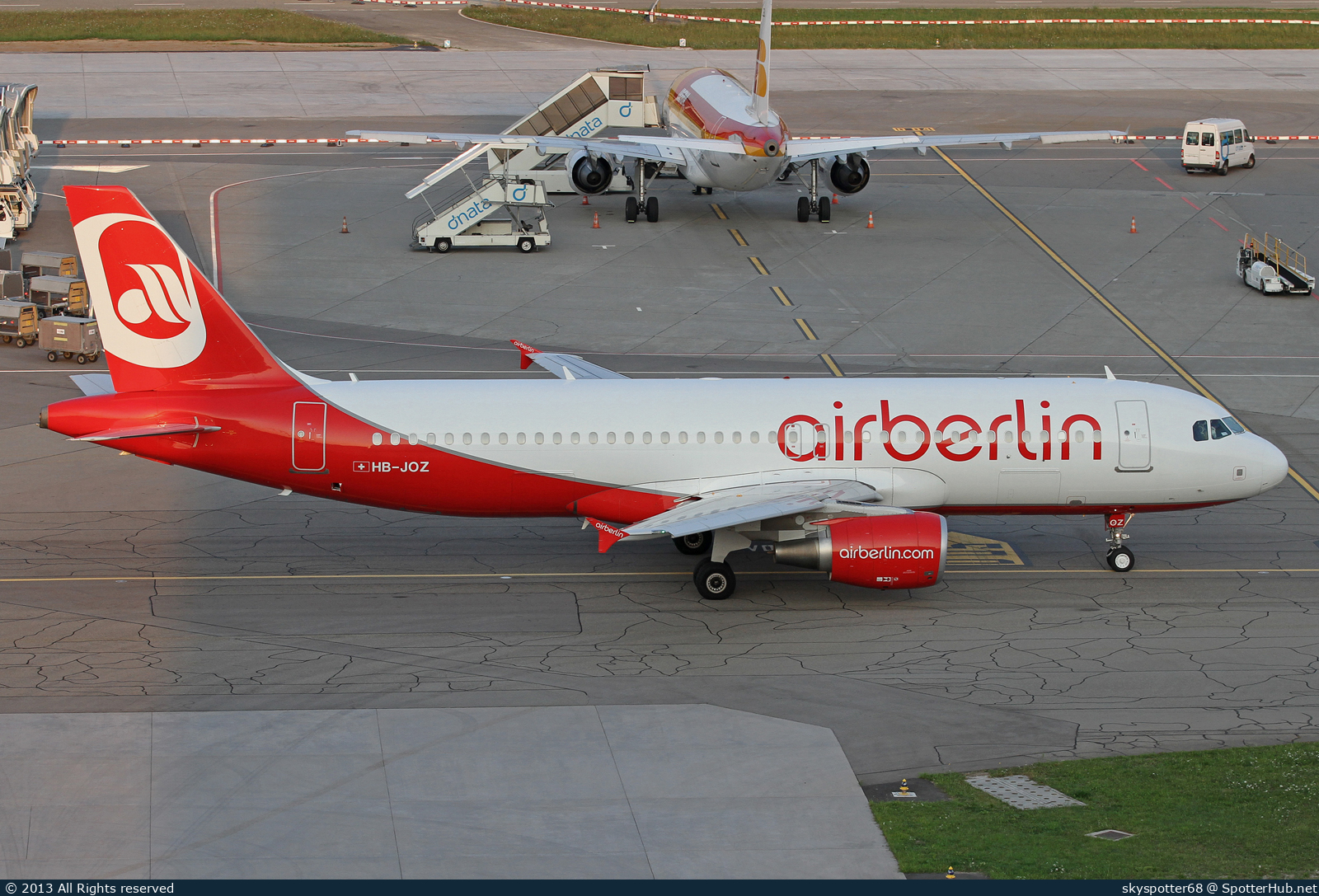 Photo of HB-JOZ - Airbus A320-214 operated by Air Berlin (opb Belair Airlines)