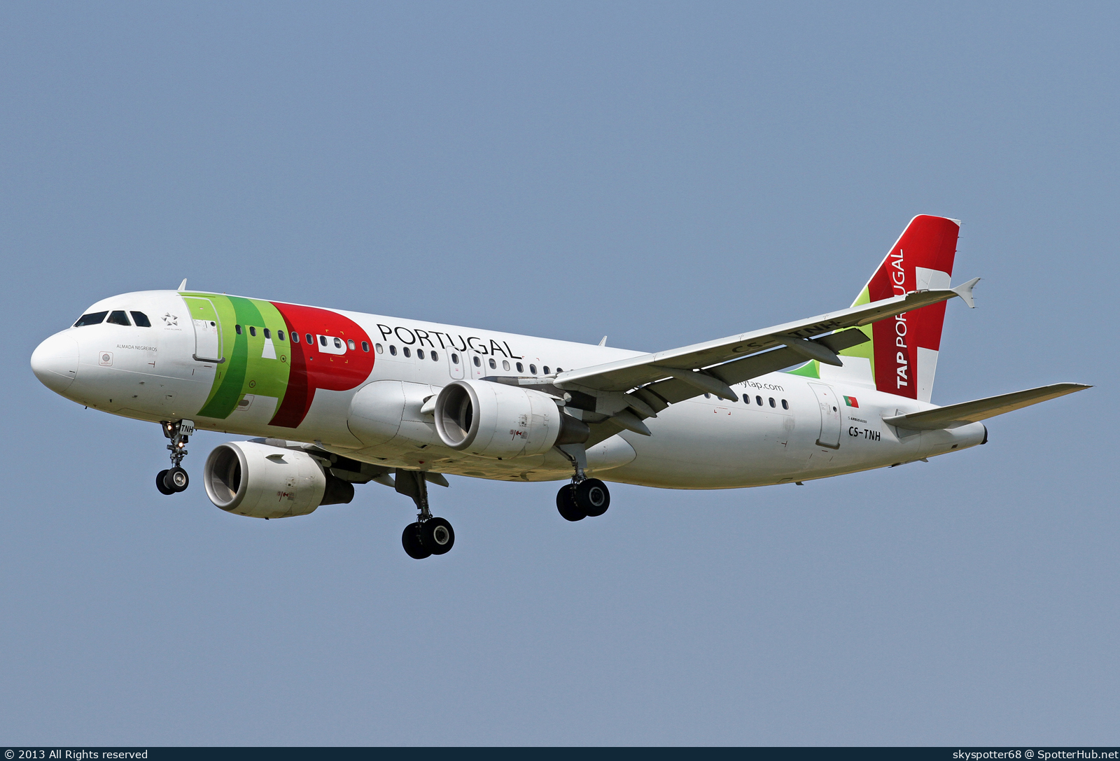 Photo of CS-TNH - Airbus A320-214 operated by TAP Air Portugal