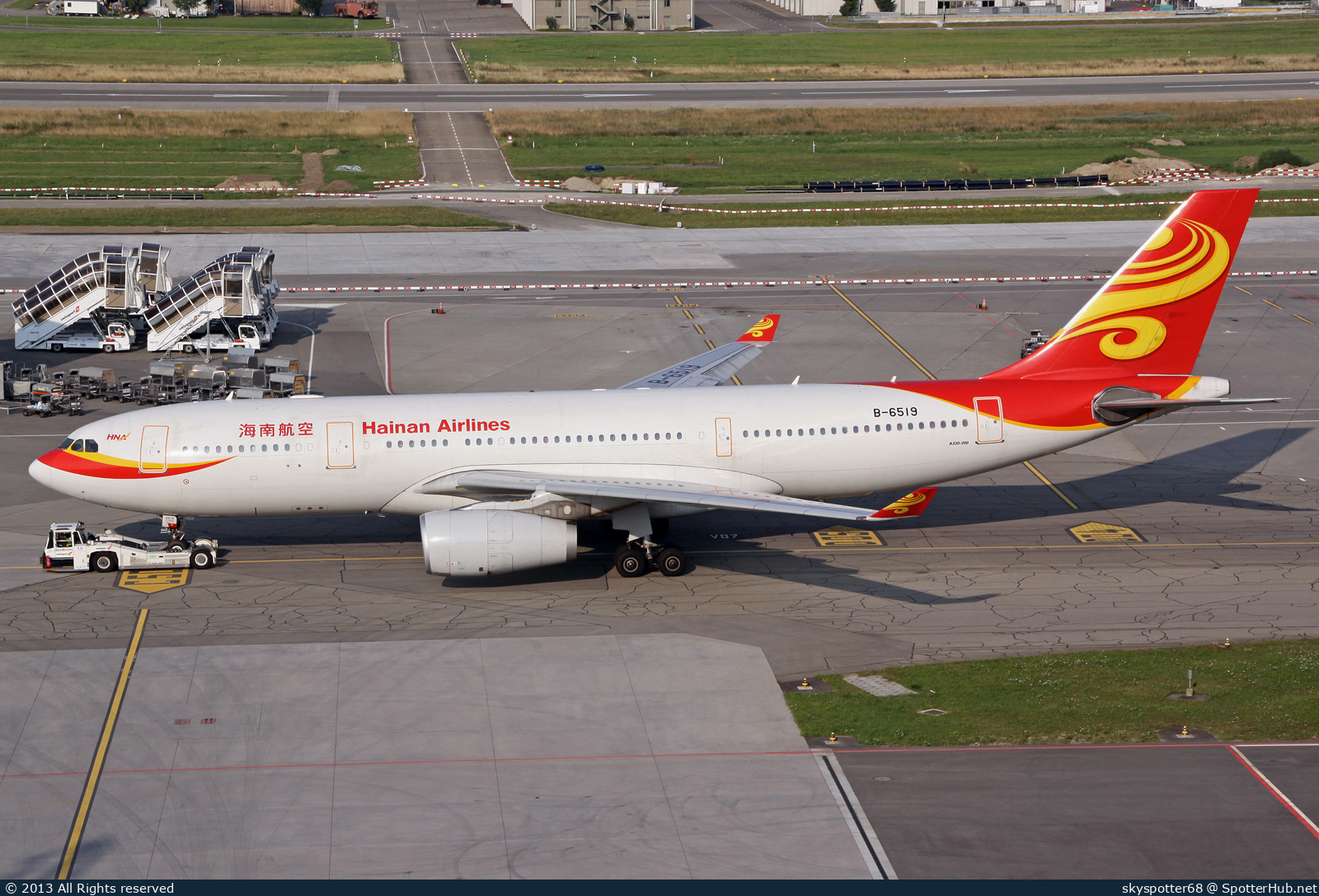 Photo of B-6519 - Airbus A330-243 operated by Hainan Airlines