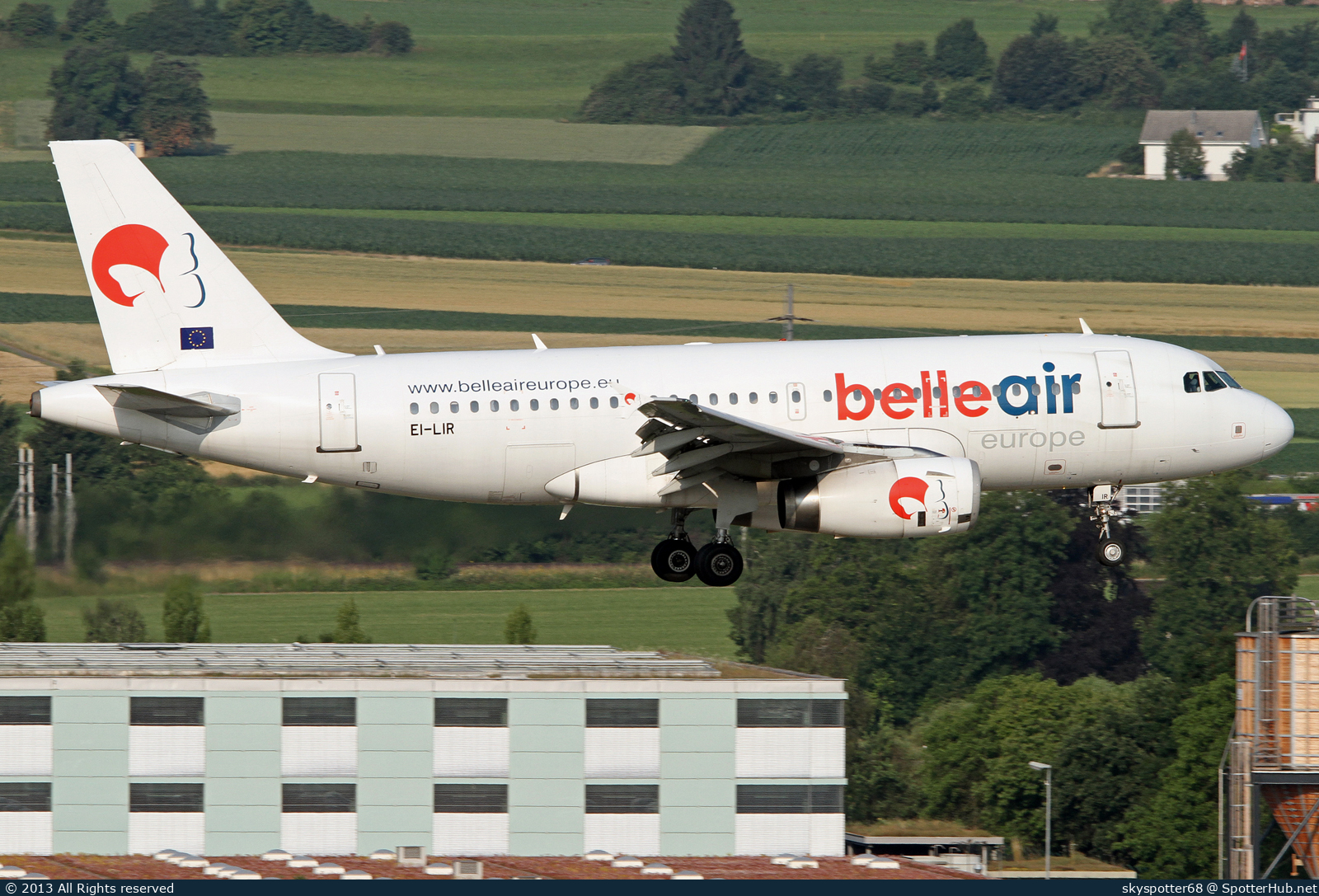 Photo of EI-LIR - Airbus A319-132 operated by Belle Air Europe