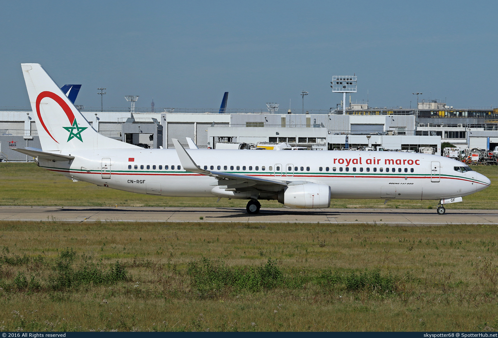 Photo of CN-RGF - Boeing 737-86N operated by Royal Air Maroc
