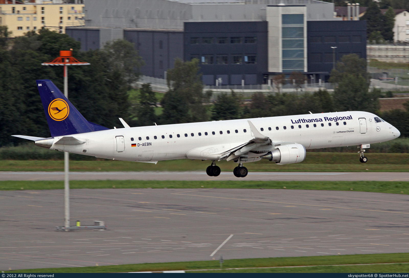 Photo of D-AEBN - Embraer ERJ-195LR operated by Lufthansa CityLine