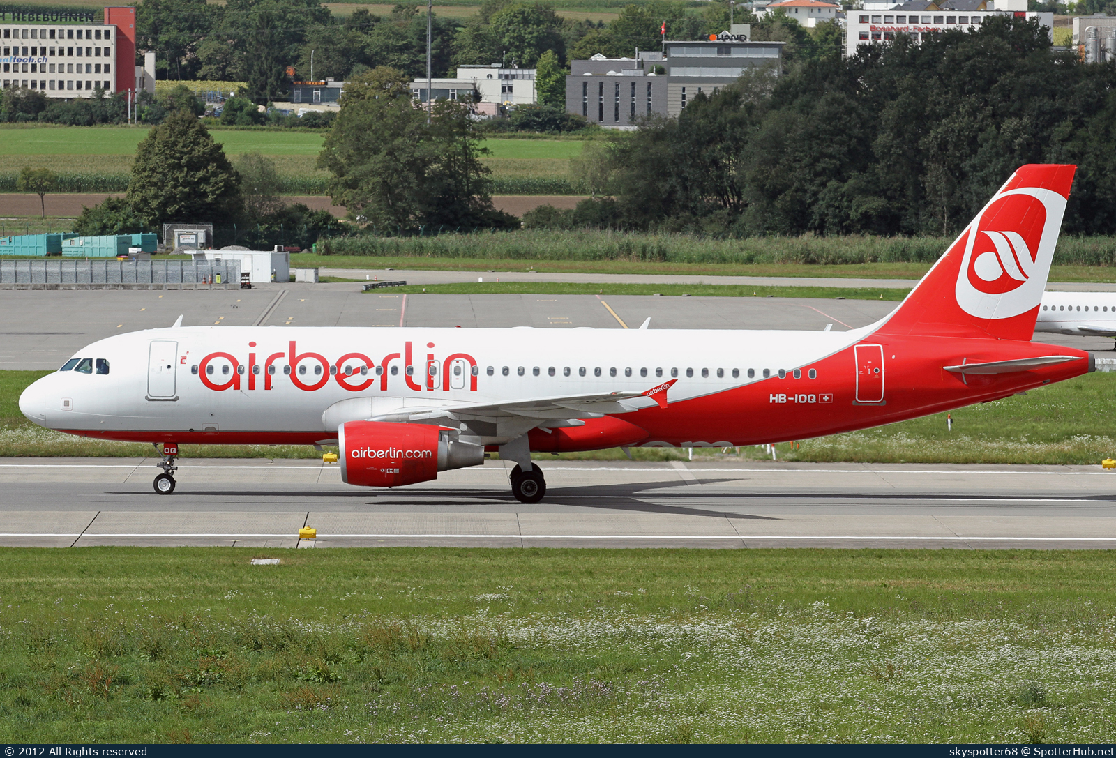 Photo of HB-IOQ - Airbus A320-214 operated by Air Berlin (opb Belair Airlines)