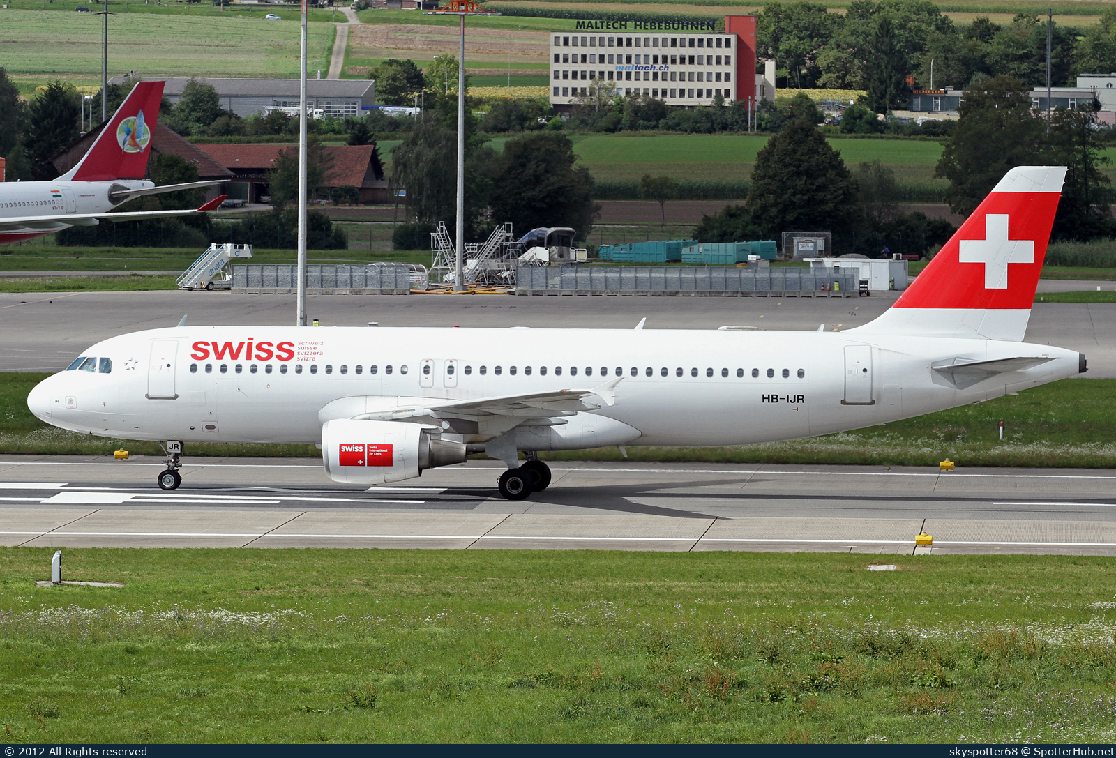 Photo of HB-IJR - Airbus A320-214 operated by Swiss International Air Lines