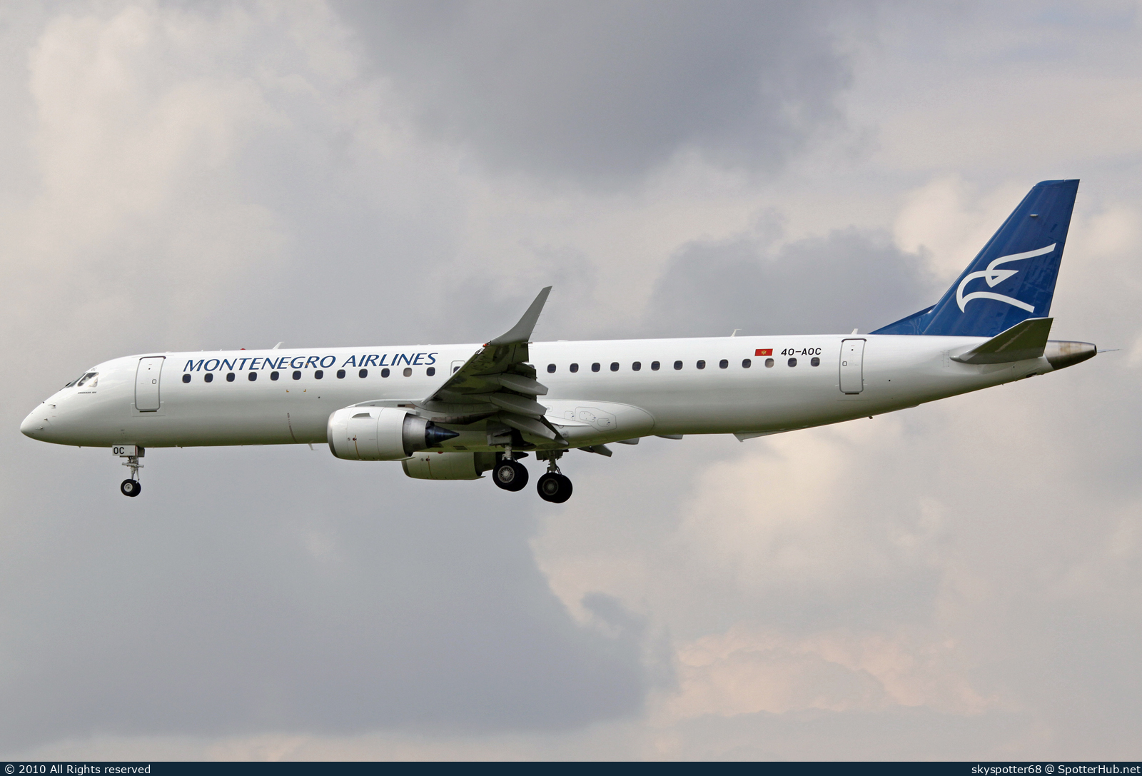 Photo of 4O-AOC - Embraer ERJ-195LR operated by Montenegro Airlines