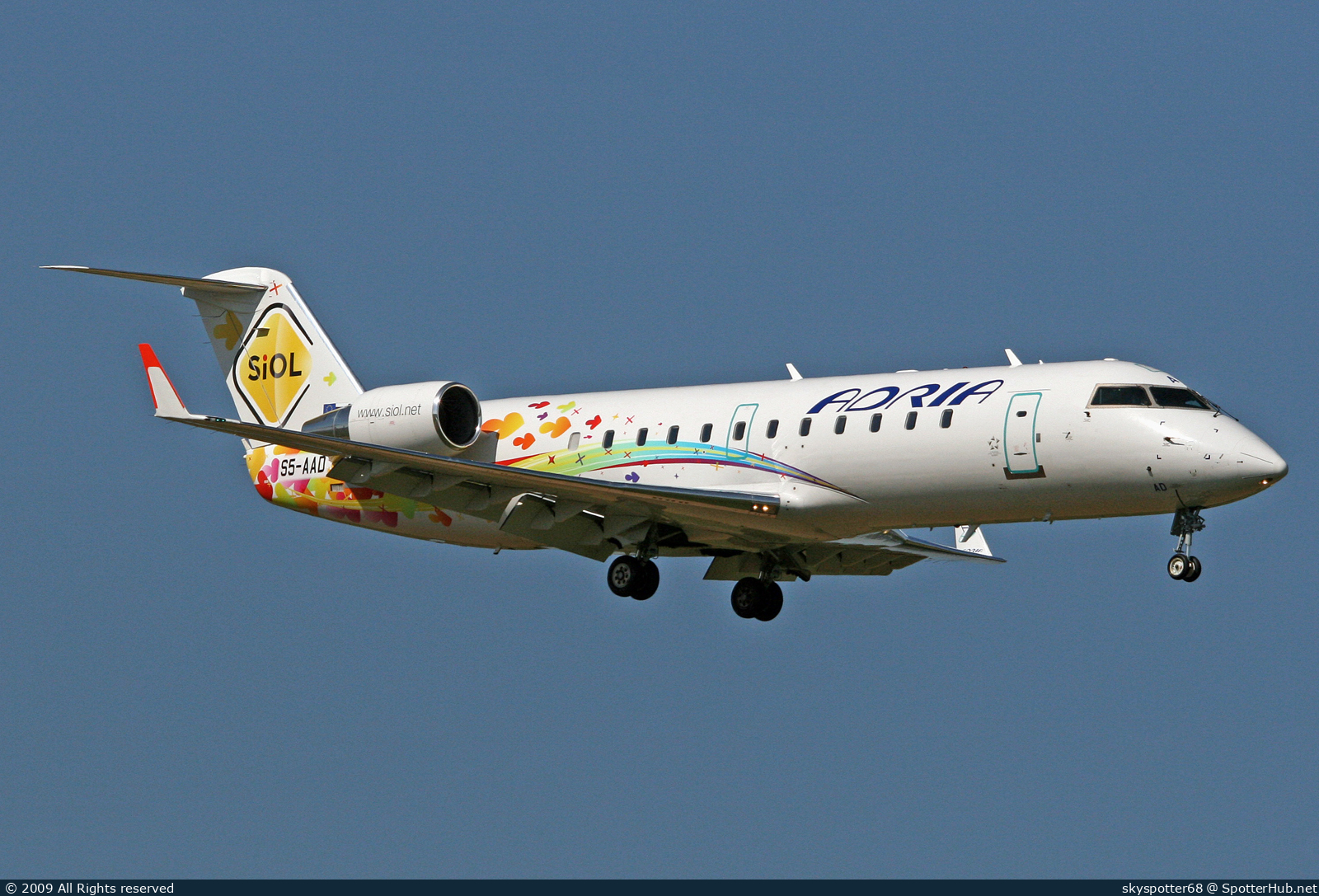 Photo of S5-AAD - Bombardier CRJ-200LR operated by Adria Airways