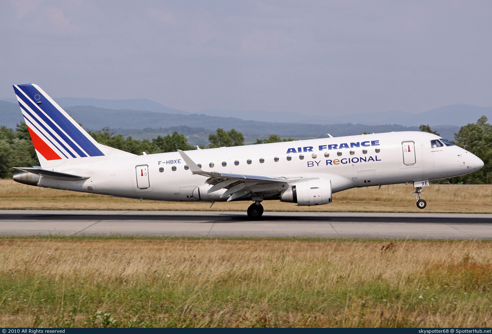 Photo of F-HBXE - Embraer ERJ-170STD operated by Air France (opb Régional)