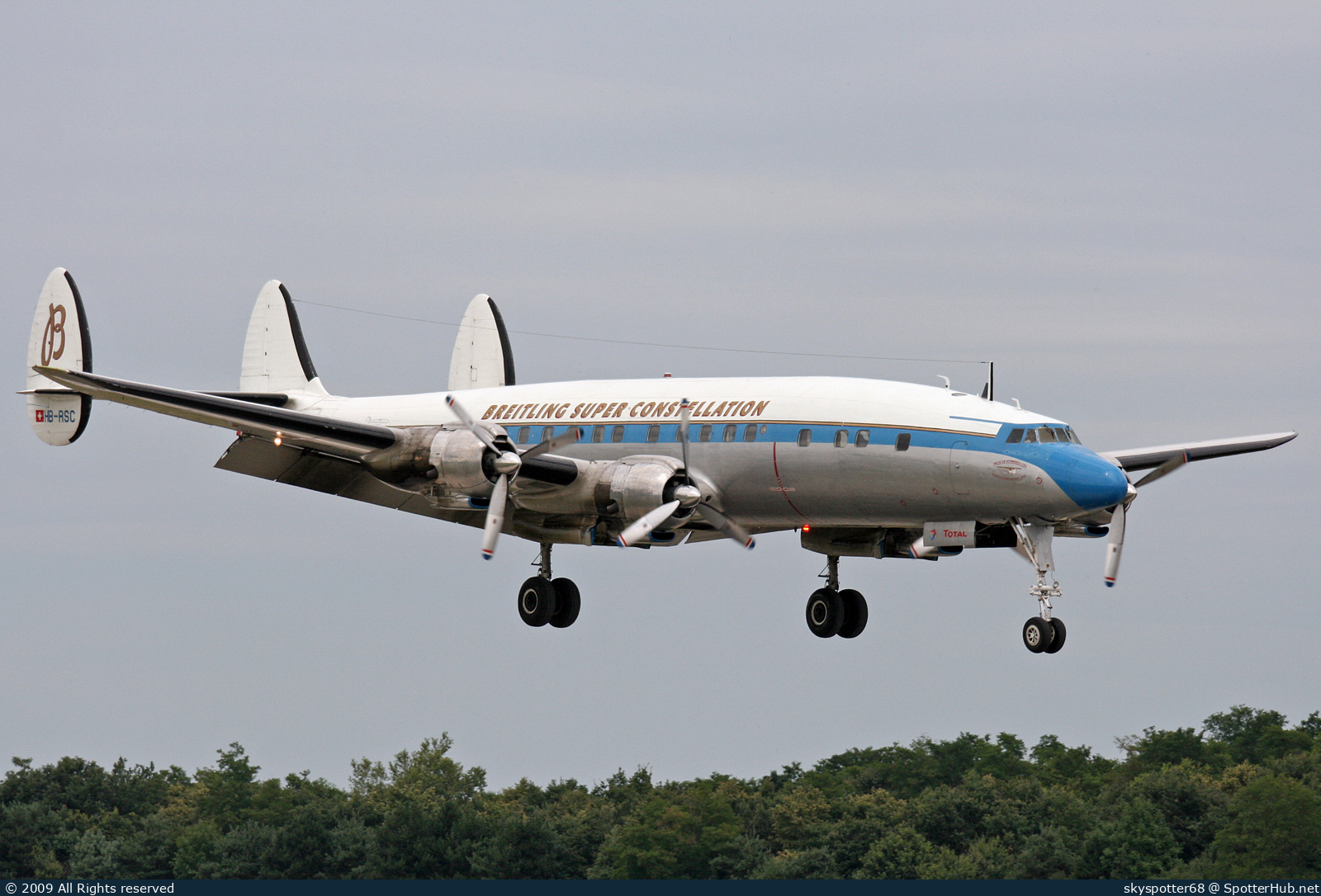 Photo of HB-RSC - Lockheed C-121C Super Constellation operated by Super Constellation Flyers Association