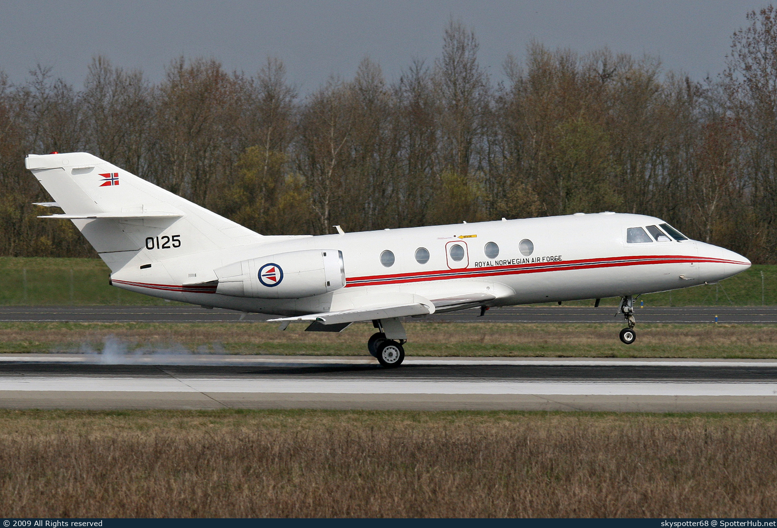 Photo of 0125 - Dassault Falcon 20-C operated by Royal Norwegian Air Force