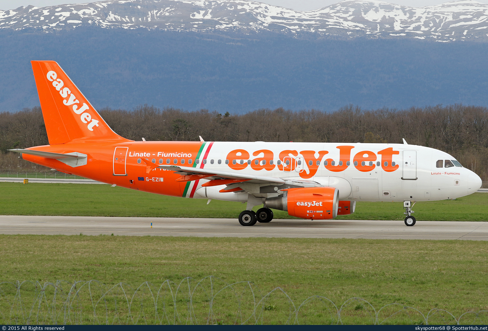 Photo of G-EZIW - Airbus A319-111 operated by easyJet