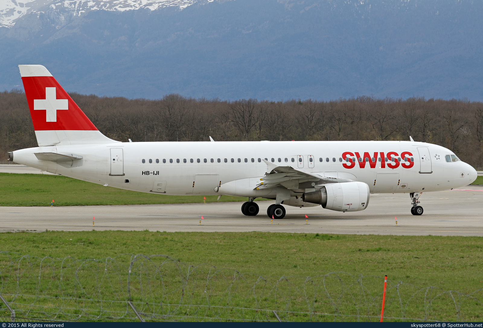 Photo of HB-IJI - Airbus A320-214 operated by Swiss International Air Lines