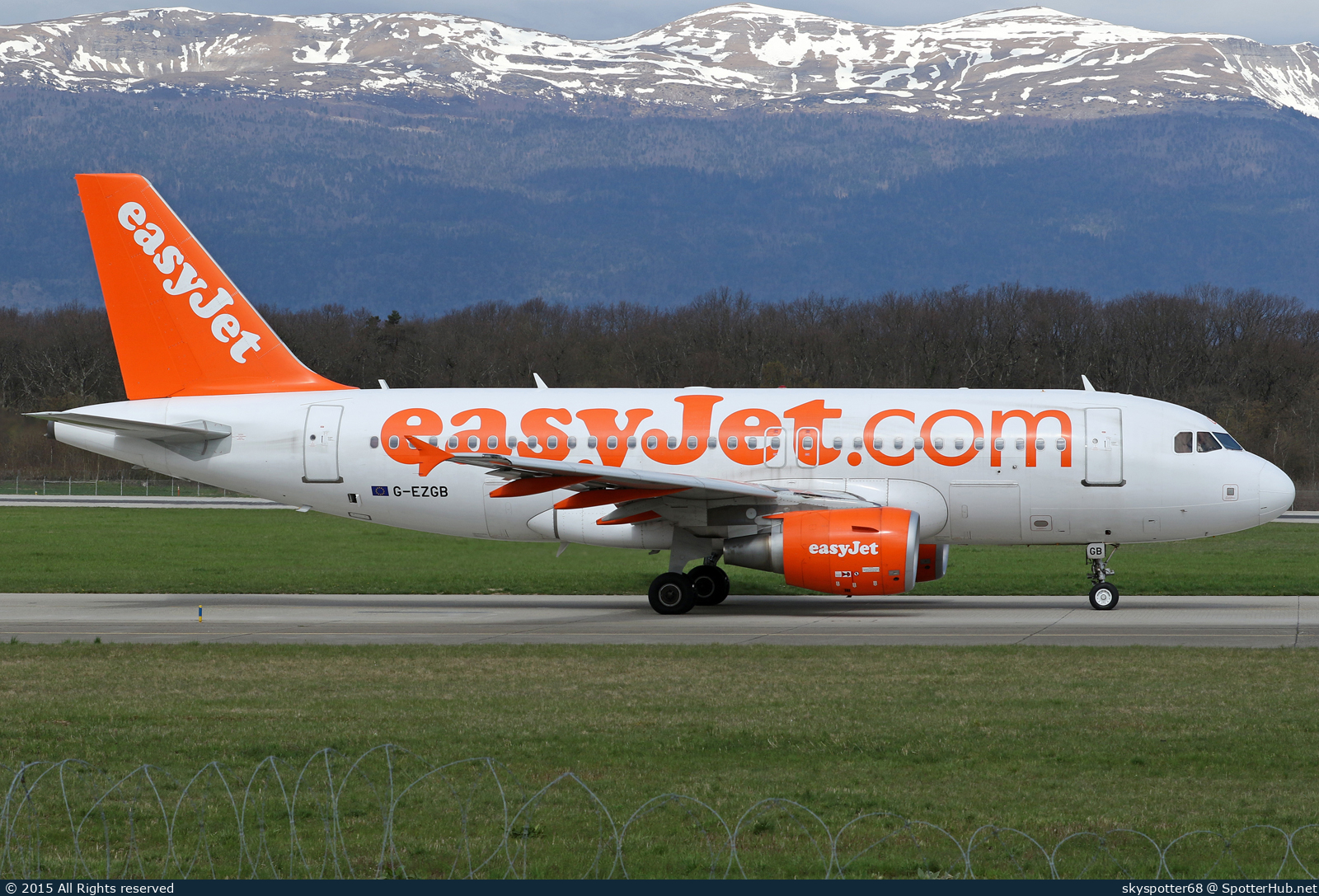 Photo of G-EZGB - Airbus A319-111 operated by easyJet
