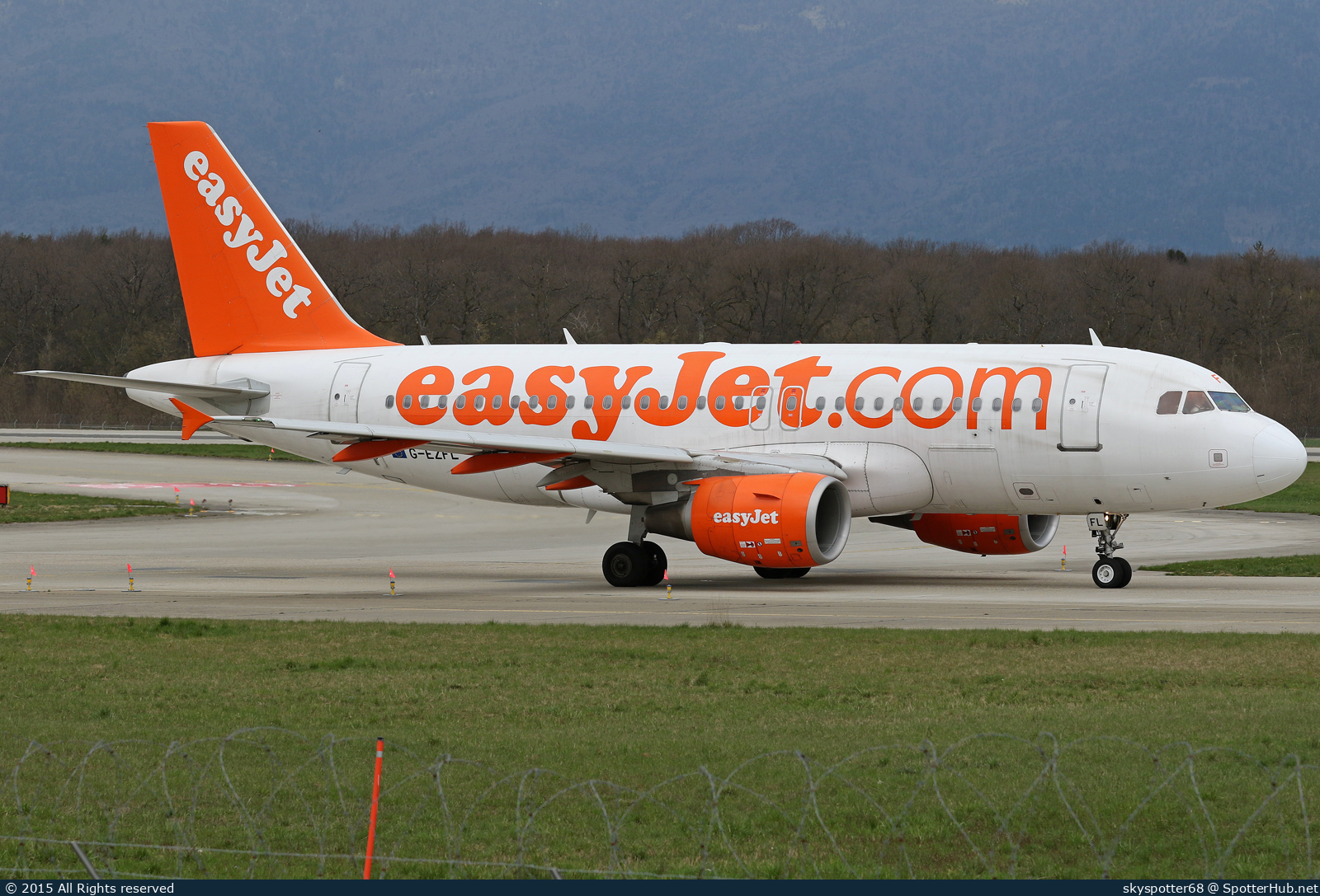 Photo of G-EZFL - Airbus A319-111 operated by easyJet