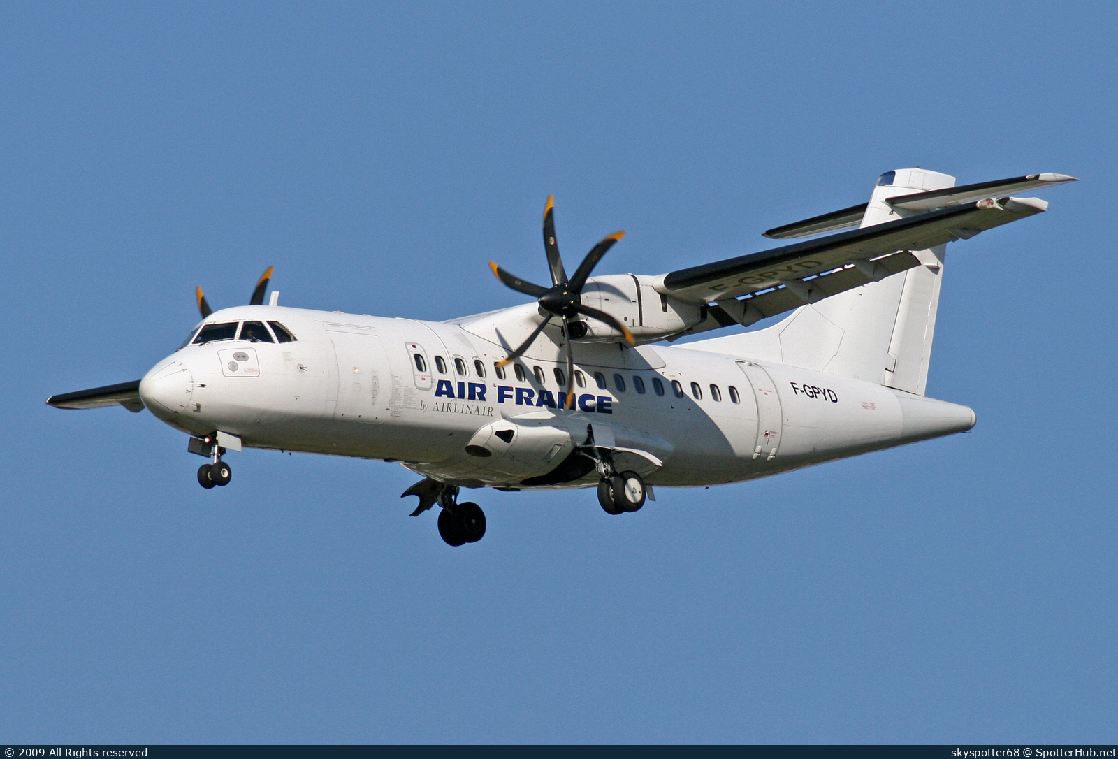 Photo of F-GPYD - ATR 42-500 operated by Air France (opb Airlinair)