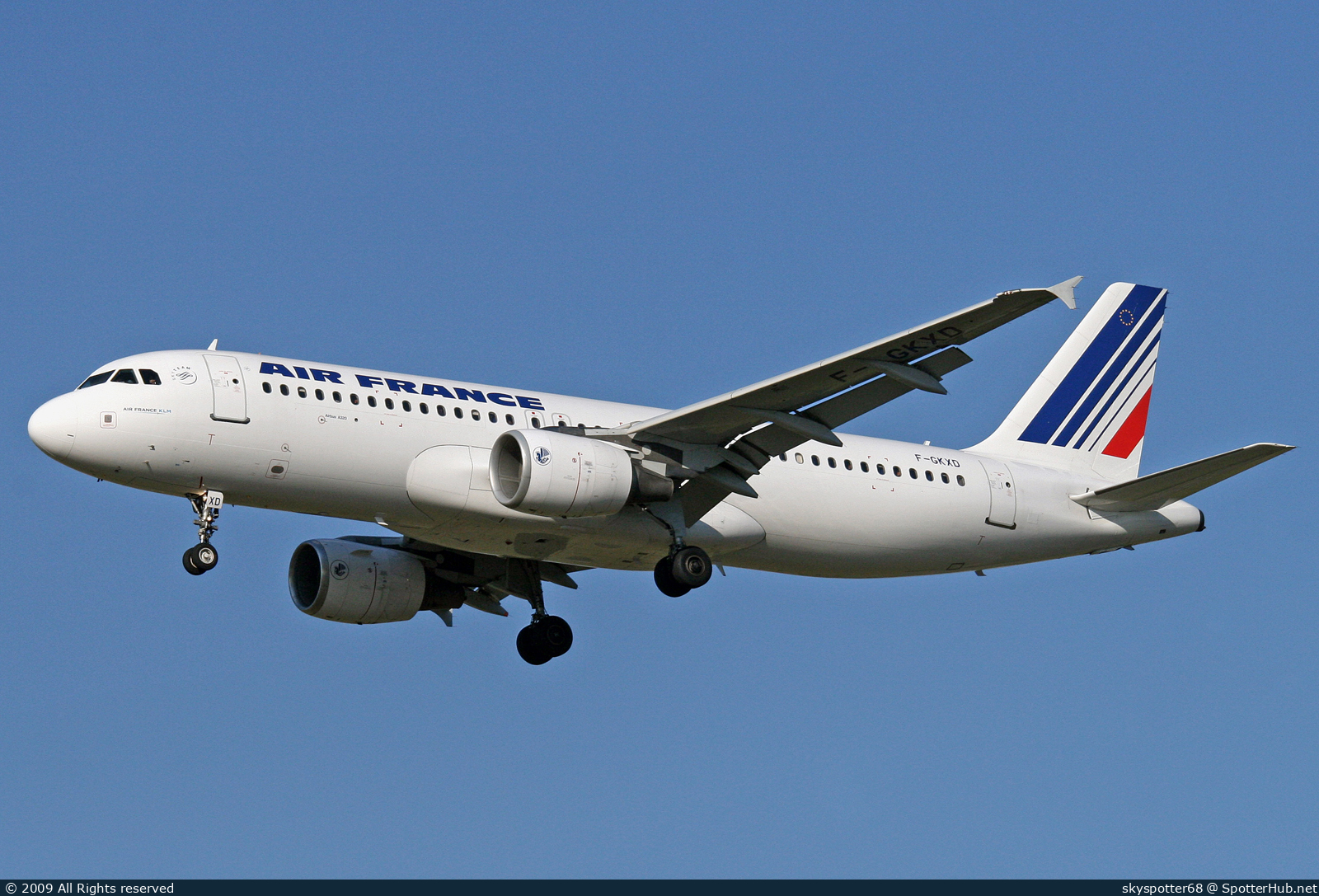 Photo of F-GKXD - Airbus A320-214 operated by Air France