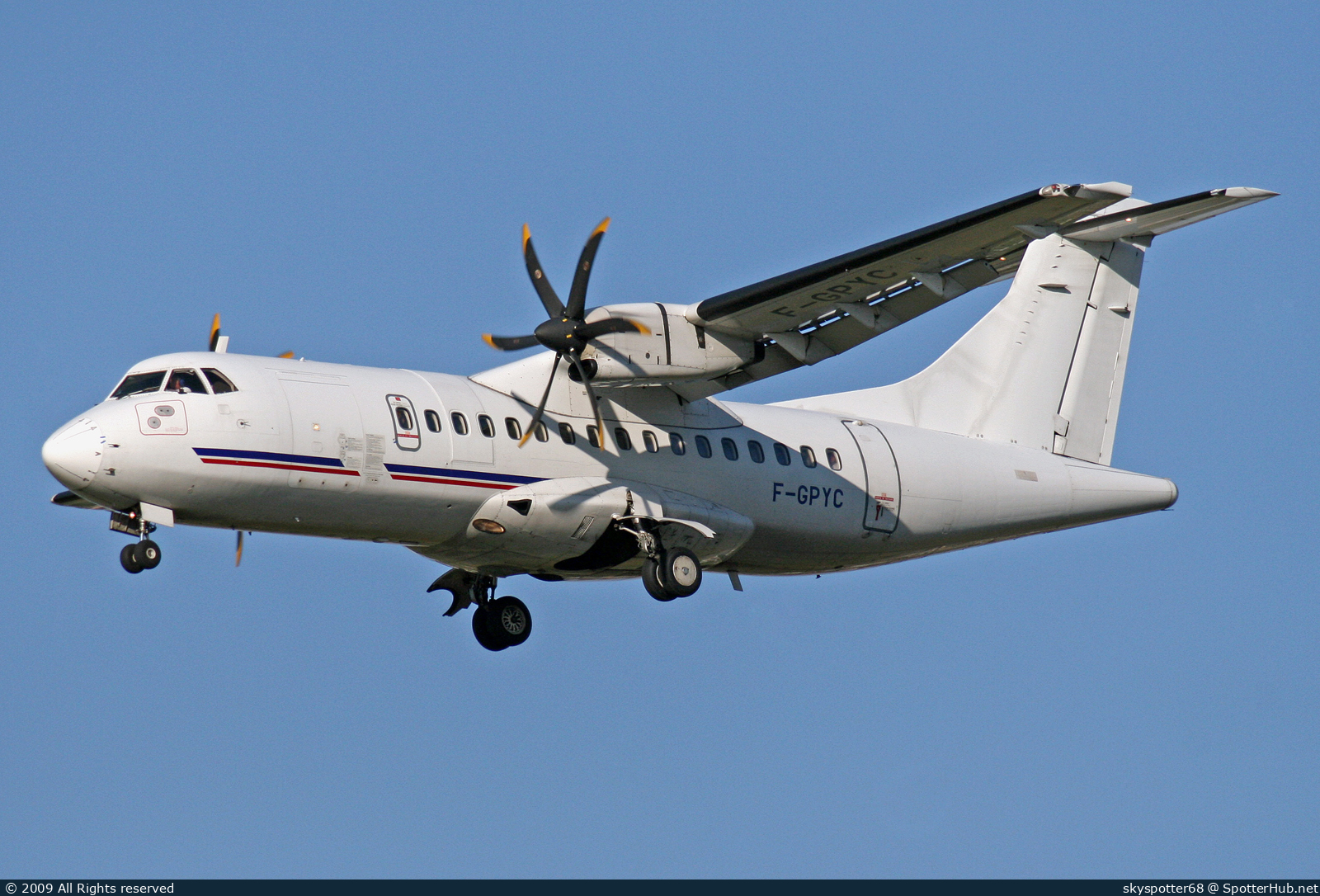 Photo of F-GPYC - ATR 42-500 operated by Airlinair