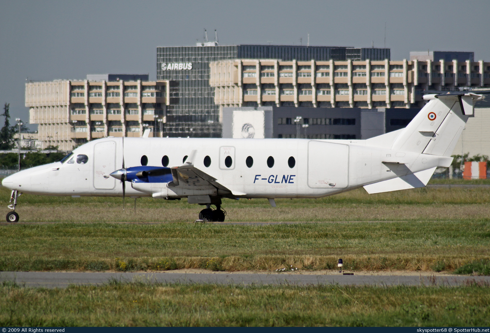Photo of F-GLNE - Beechcraft 1900D operated by Twin Jet