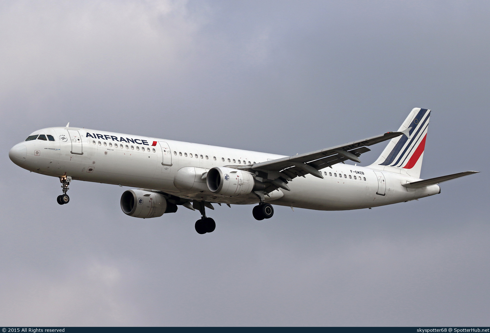 Photo of F-GMZB - Airbus A321-111 operated by Air France