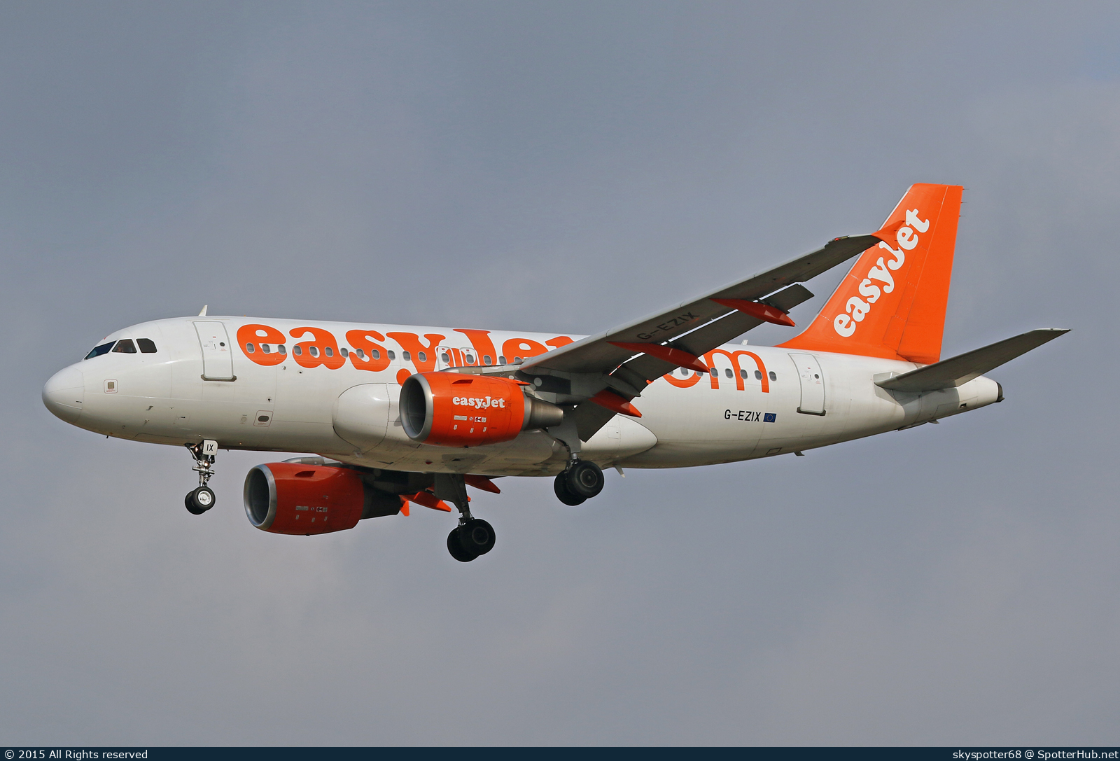 Photo of G-EZIX - Airbus A319-111 operated by easyJet