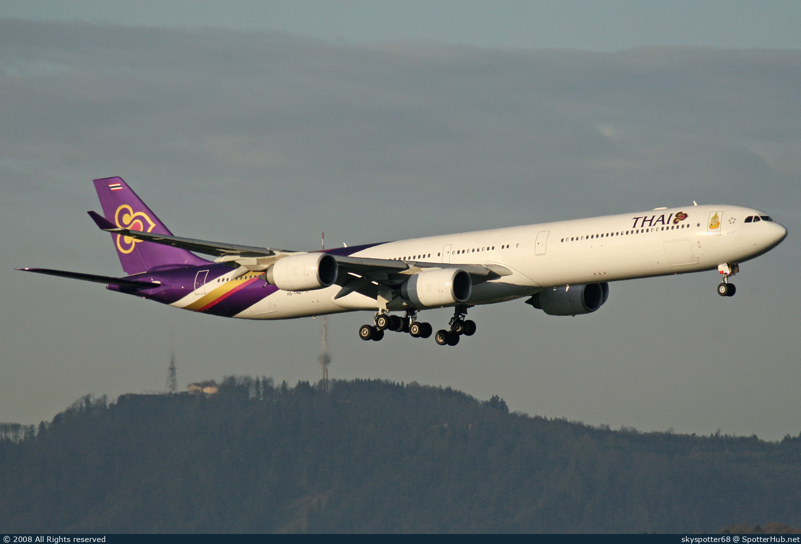 Photo of HS-TNB - Airbus A340-642 operated by Thai Airways International