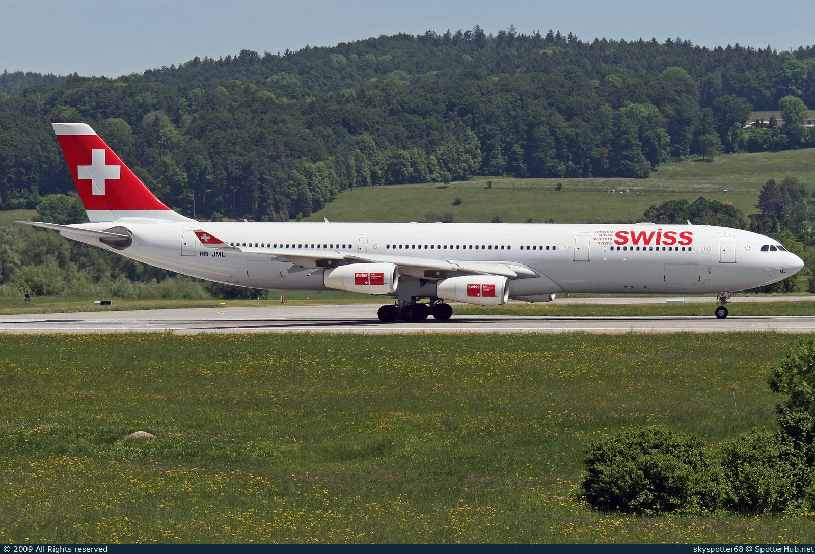 Photo of HB-JML - Airbus A340-313 operated by Swiss International Air Lines