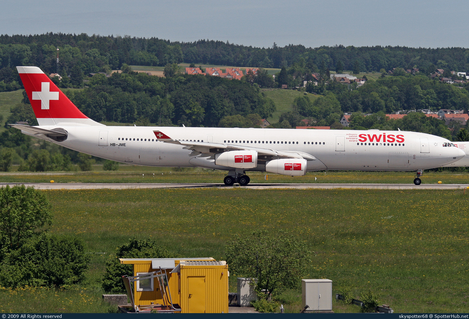 Photo of HB-JME - Airbus A340-313 operated by Swiss International Air Lines