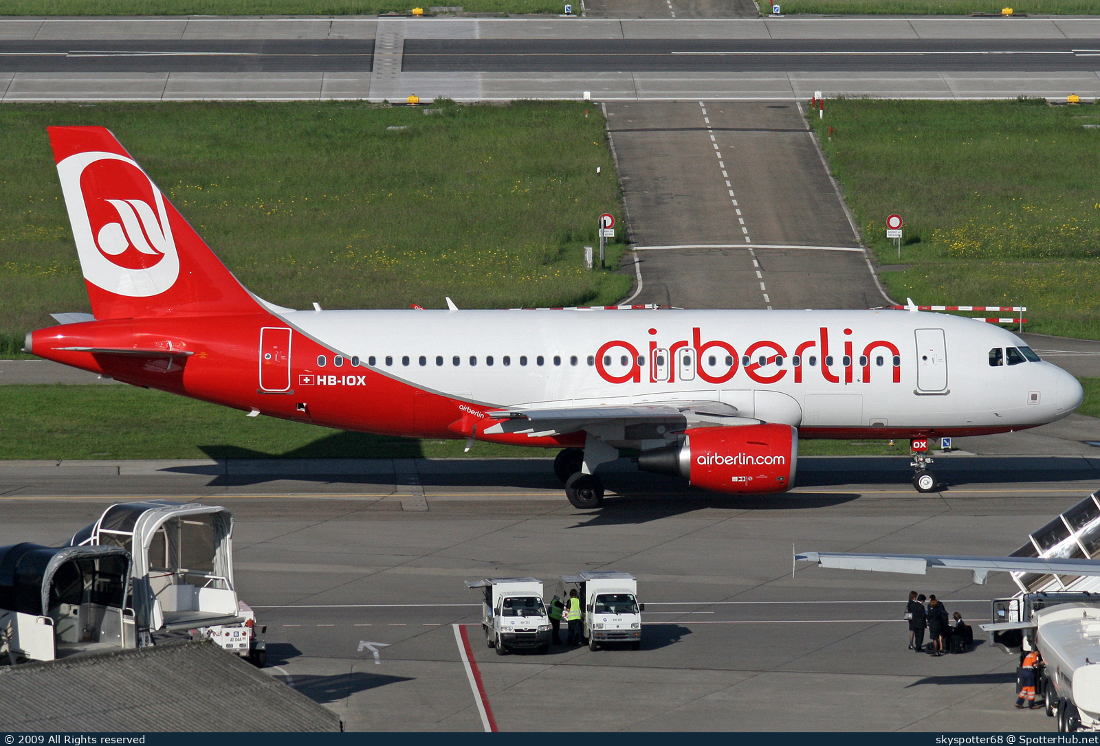Photo of HB-IOX - Airbus A319-112 operated by Air Berlin (opb Belair Airlines)
