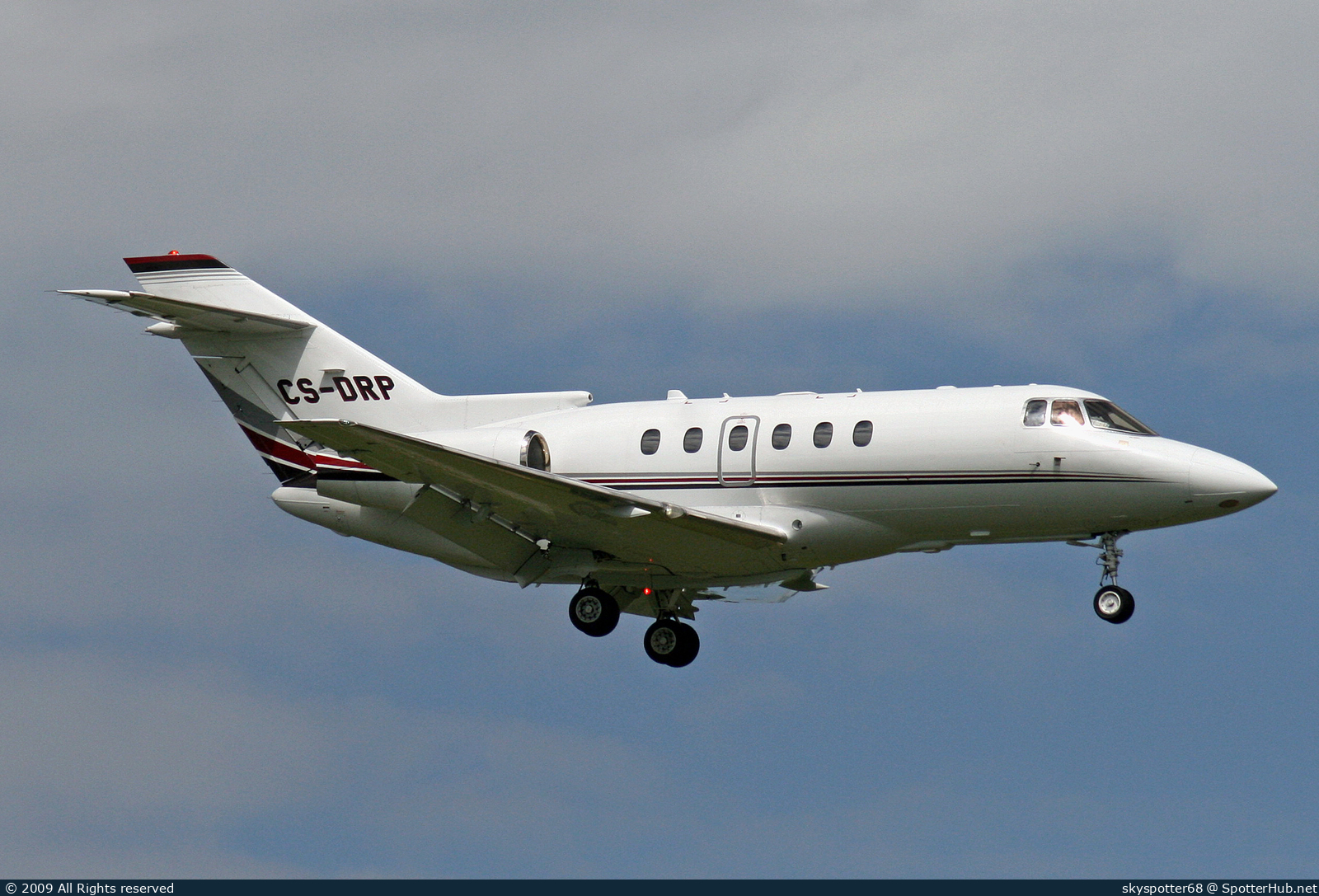 Photo of CS-DRP - Hawker Beechcraft 800XP operated by NetJets Europe