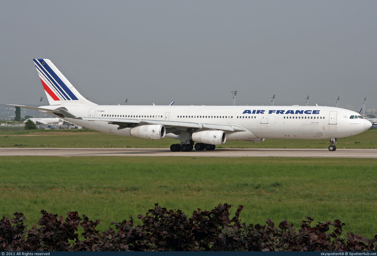 Photo of F-GNIH - Airbus A340-313 operated by Air France
