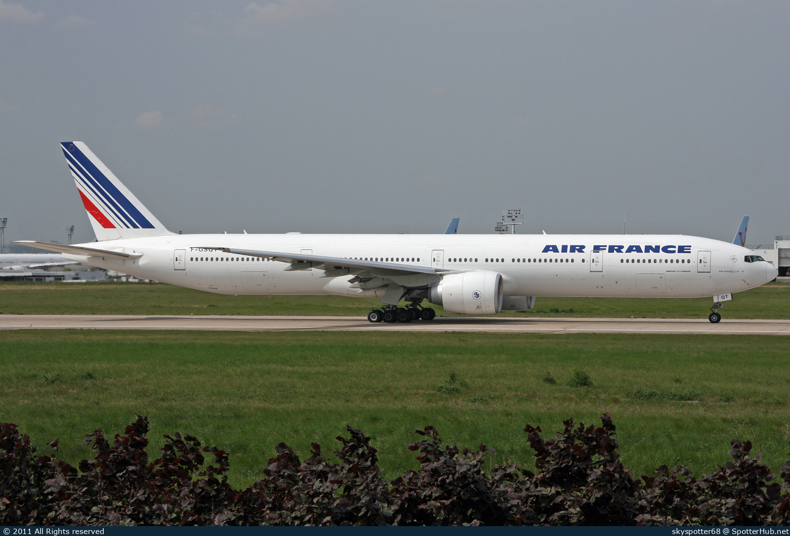 Photo of F-GSQT - Boeing 777-328(ER) operated by Air France
