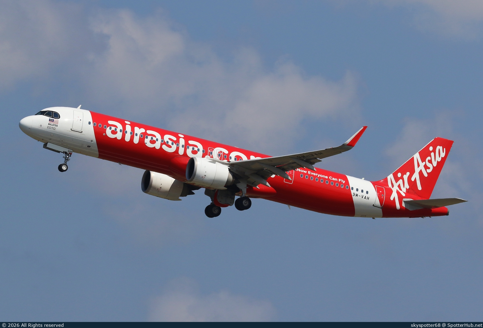 Photo of 9M-VAH - Airbus A321-251NX operated by AirAsia