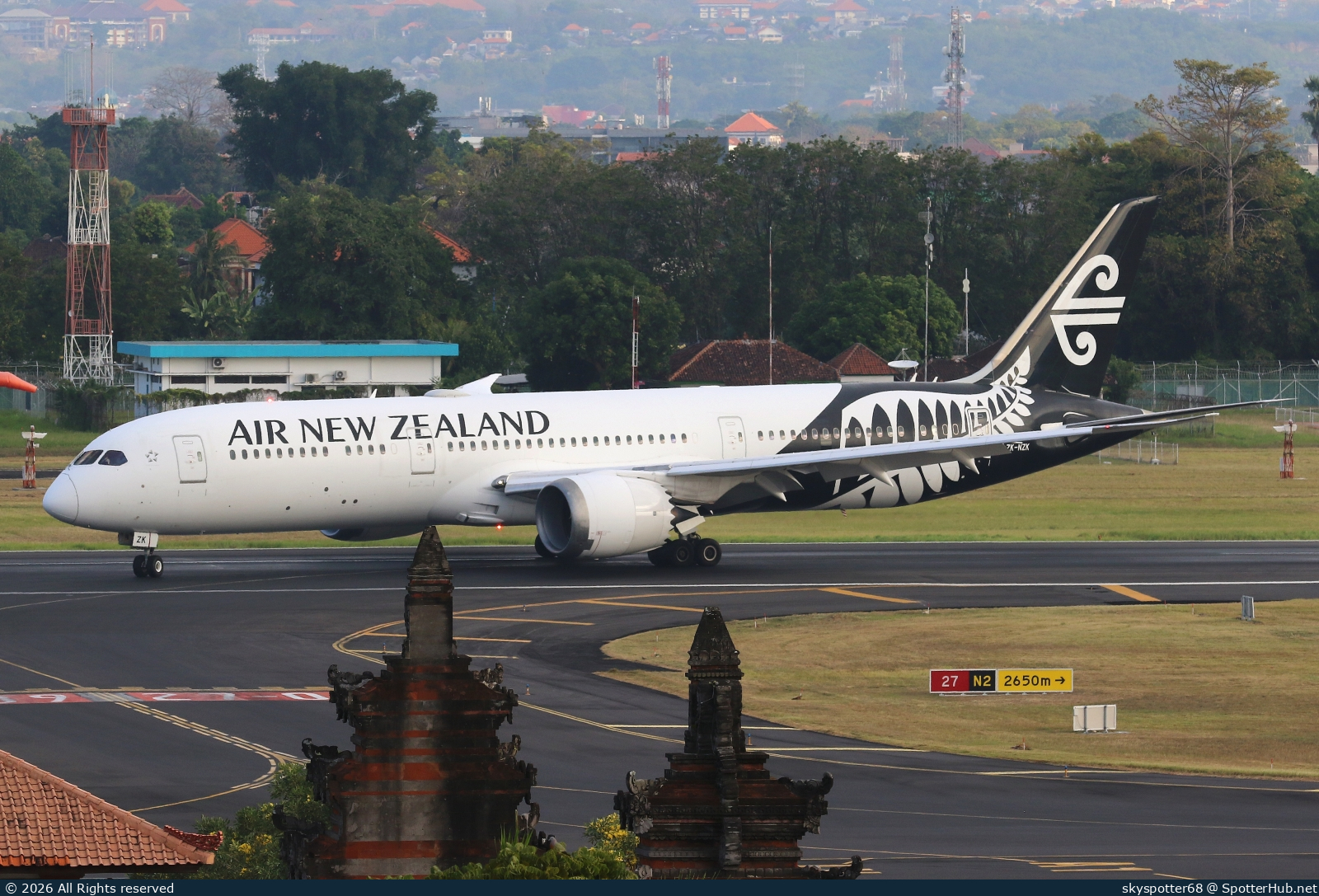 Photo of ZK-NZK - Boeing 787-9 Dreamliner operated by Air New Zealand