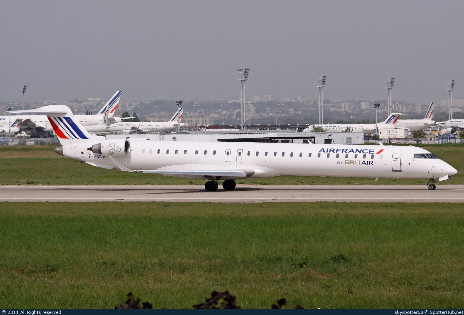 Photo of F-HMLE - Bombardier CRJ-1000EL operated by Air France (opb Brit Air)