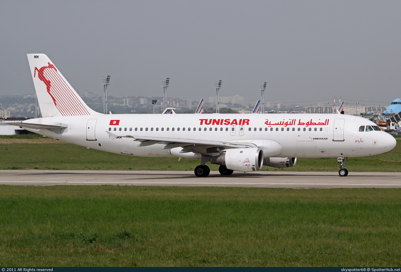 Photo of TS-IMM - Airbus A320-211 operated by Tunisair