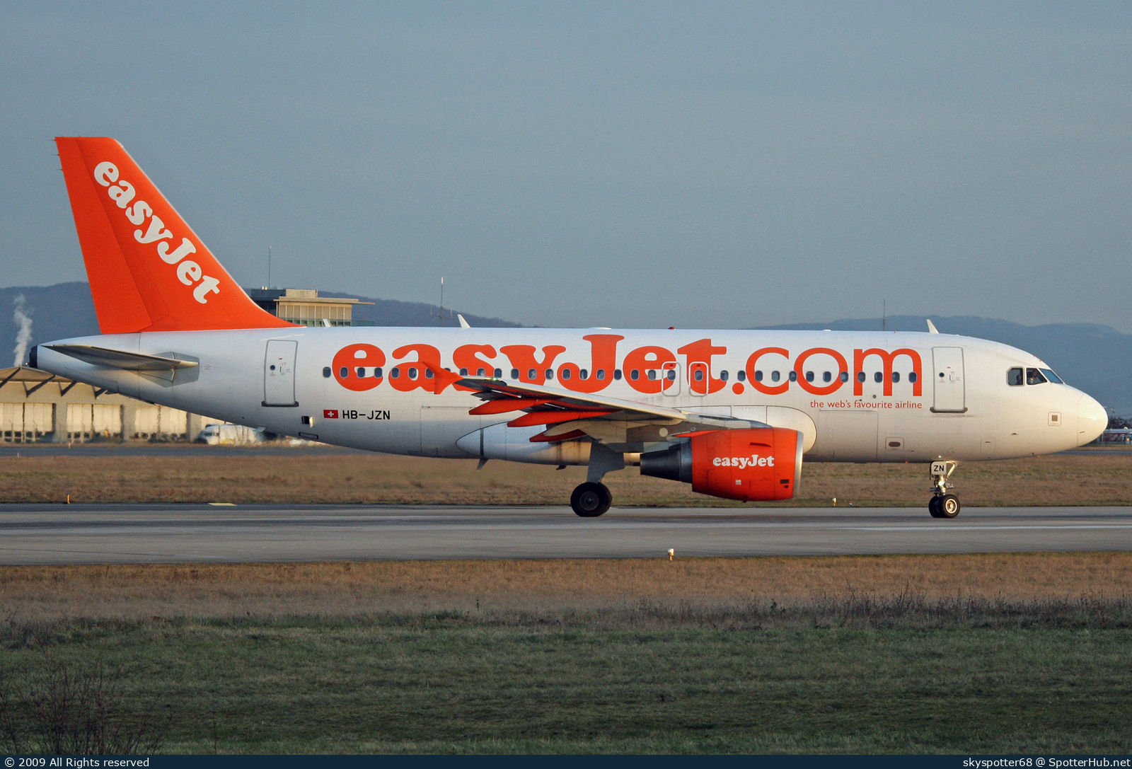 Photo of HB-JZN - Airbus A319-111 operated by easyJet Switzerland
