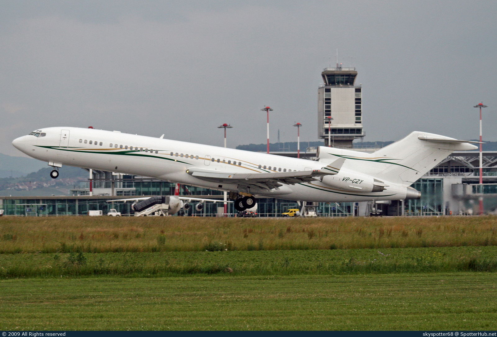 Photo of VP-CZY - Boeing 727-2P1(Adv) operated by Jet Aviation Business Jets