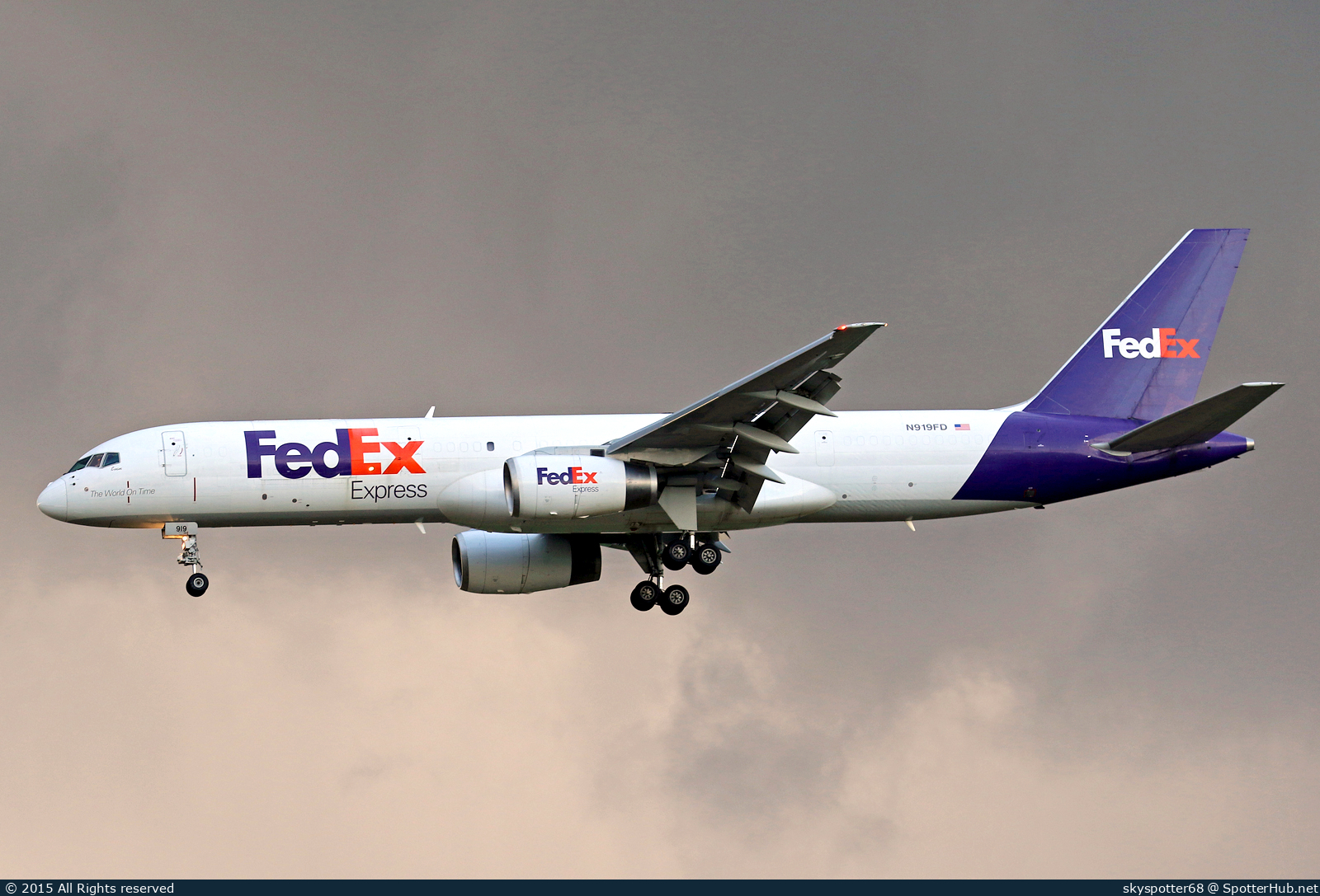 Photo of N919FD - Boeing 757-23A(SF) operated by FedEx