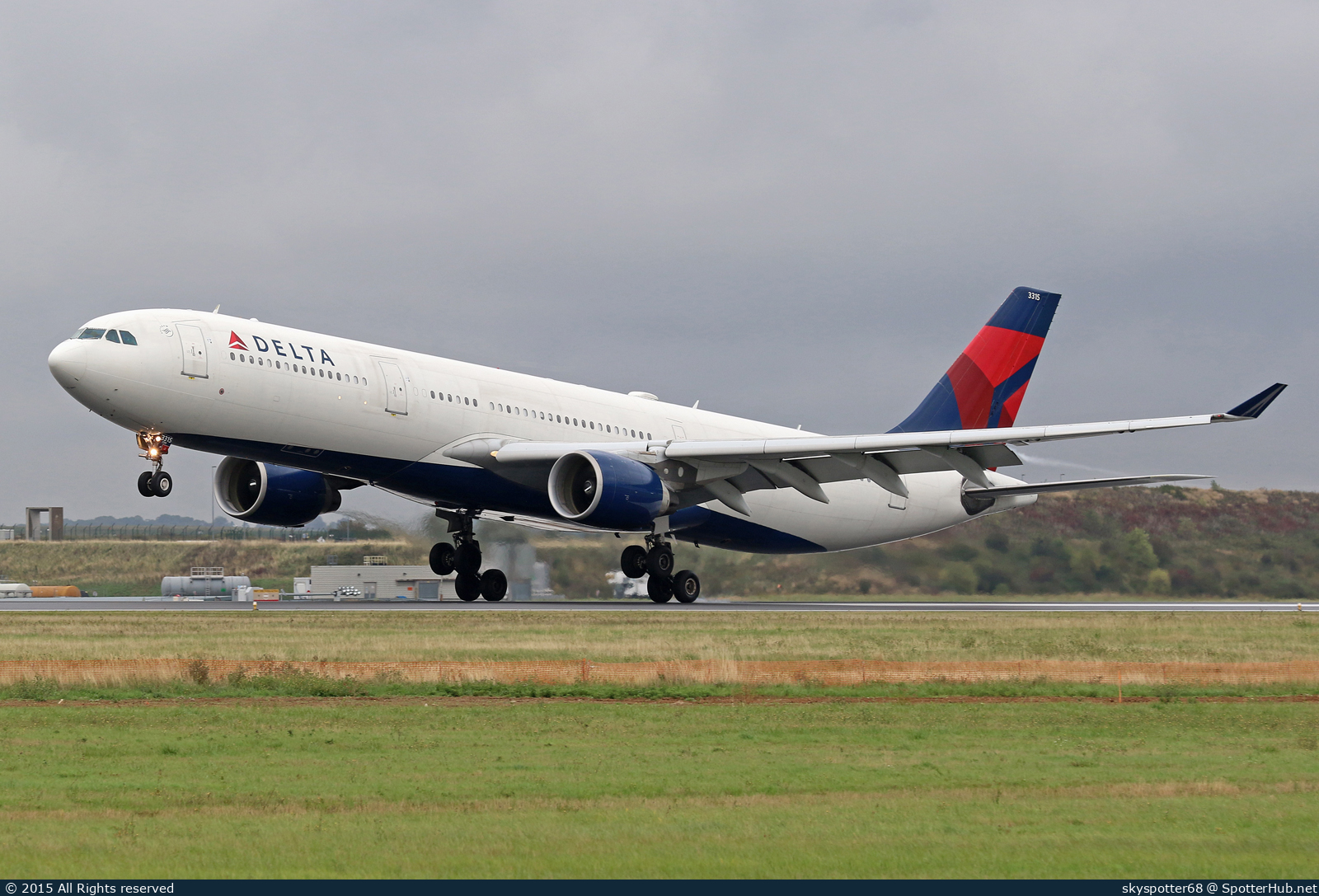 Photo of N815NW - Airbus A330-323 operated by Delta Air Lines