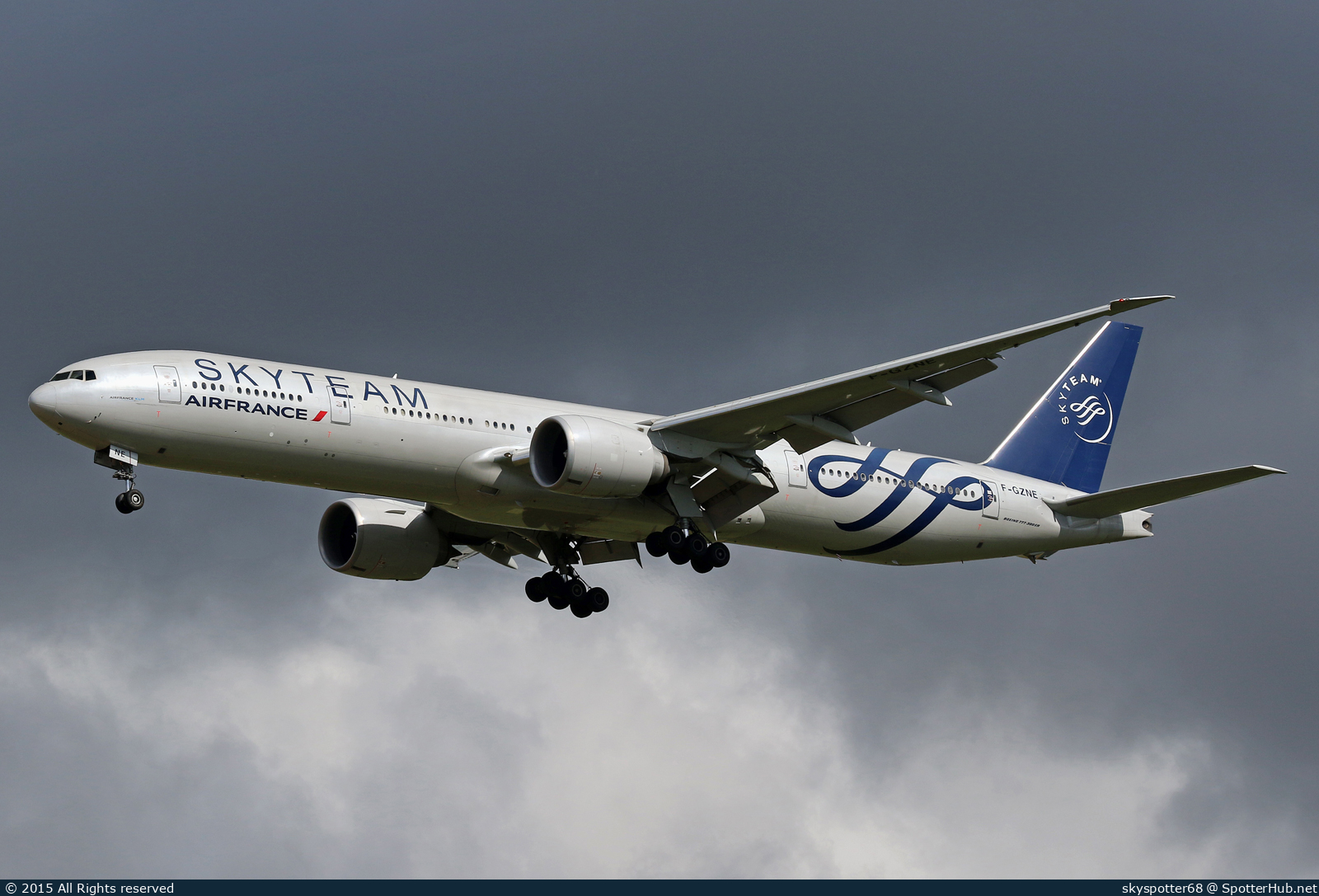 Photo of F-GZNE - Boeing 777-328(ER) operated by Air France