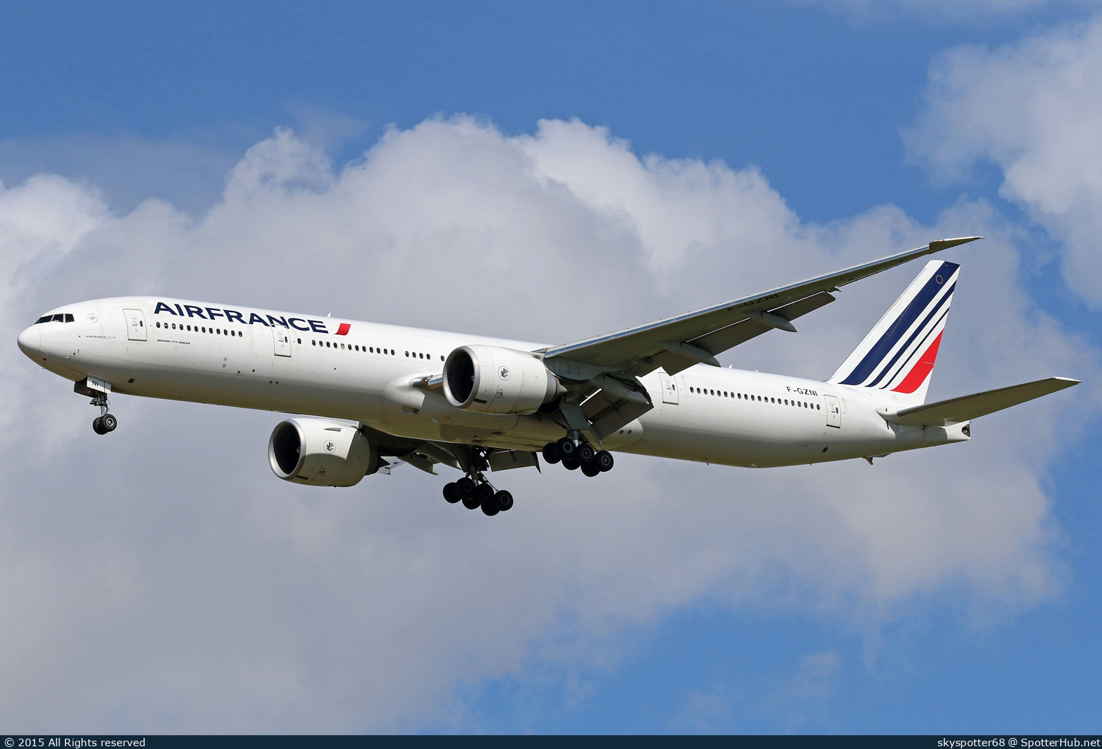 Photo of F-GZNI - Boeing 777-328(ER) operated by Air France