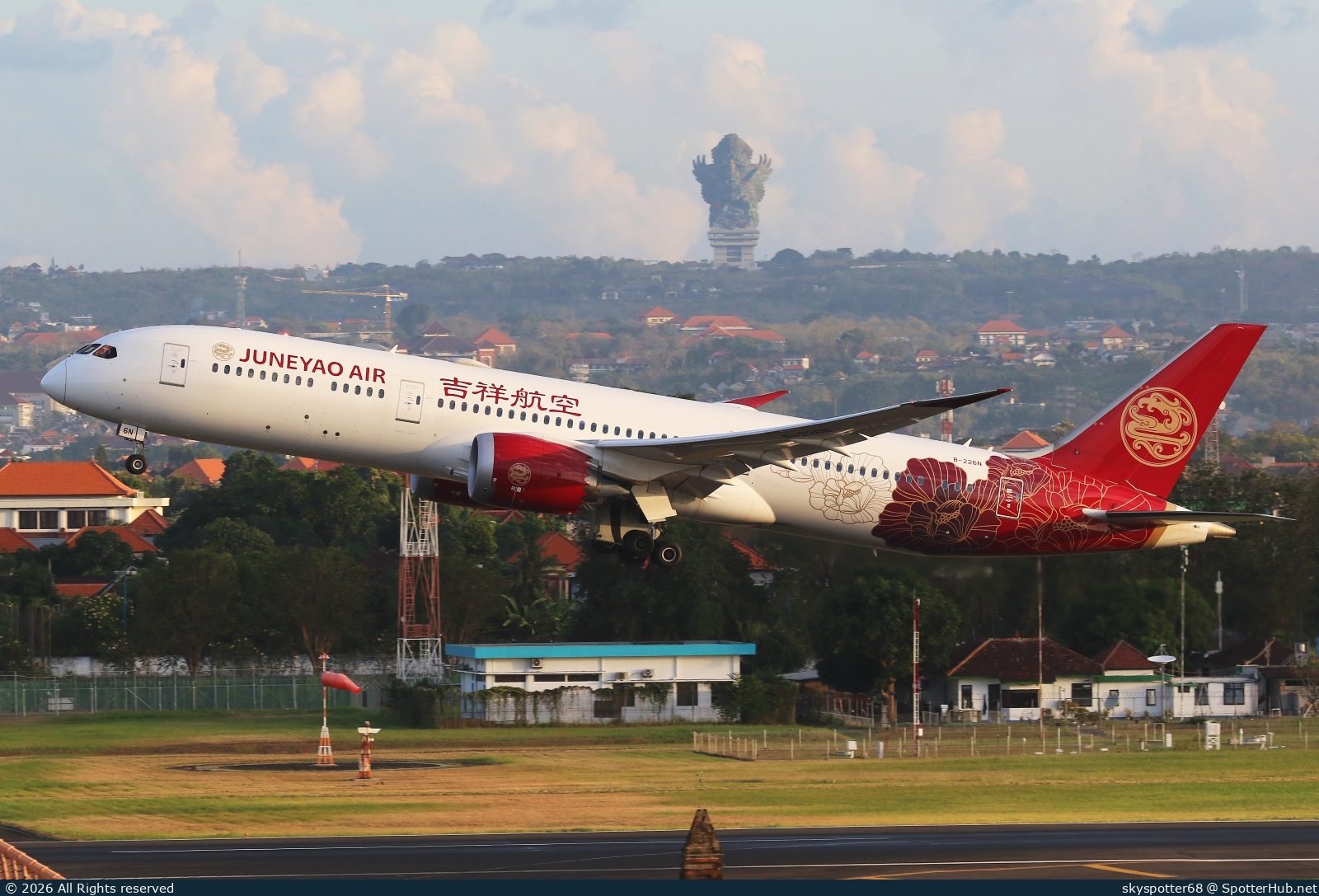 Photo of B-226N - Boeing 787-9 Dreamliner operated by Juneyao Air