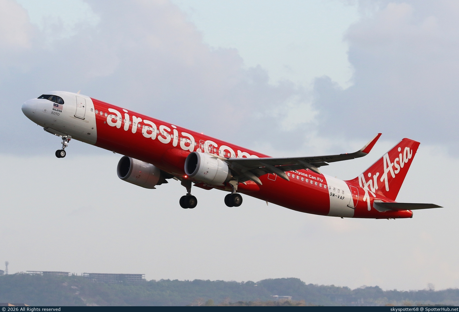 Photo of 9M-VAF - Airbus A321-251NX operated by AirAsia