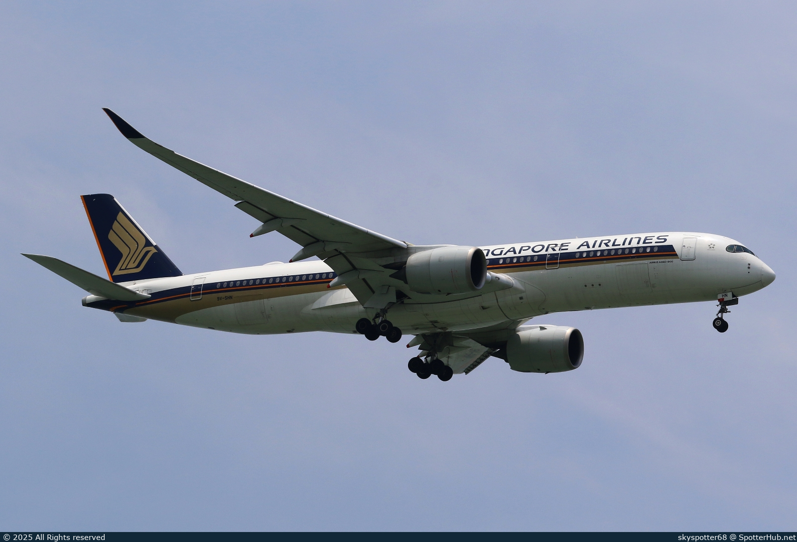 Photo of 9V-SHN - Airbus A350-941 operated by Singapore Airlines