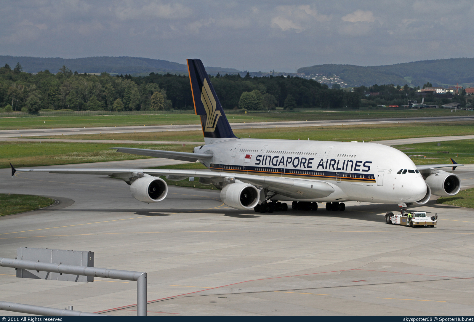 Photo of 9V-SKK - Airbus A380-841 operated by Singapore Airlines
