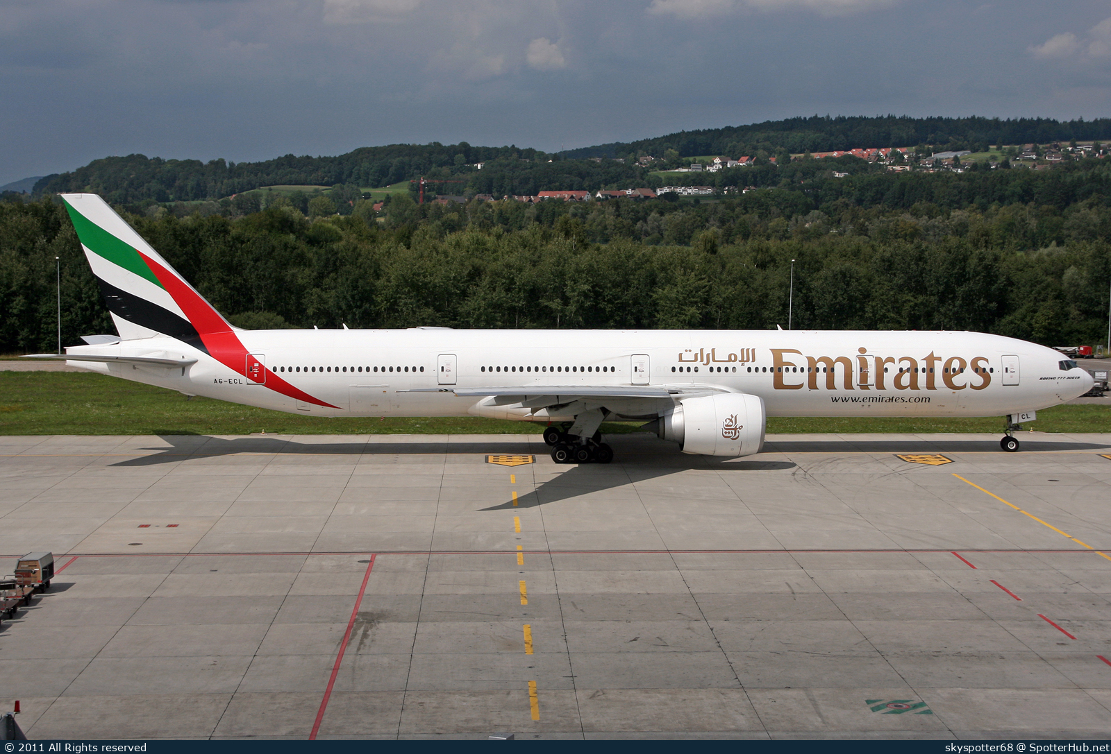Photo of A6-ECL - Boeing 777-36N(ER) operated by Emirates