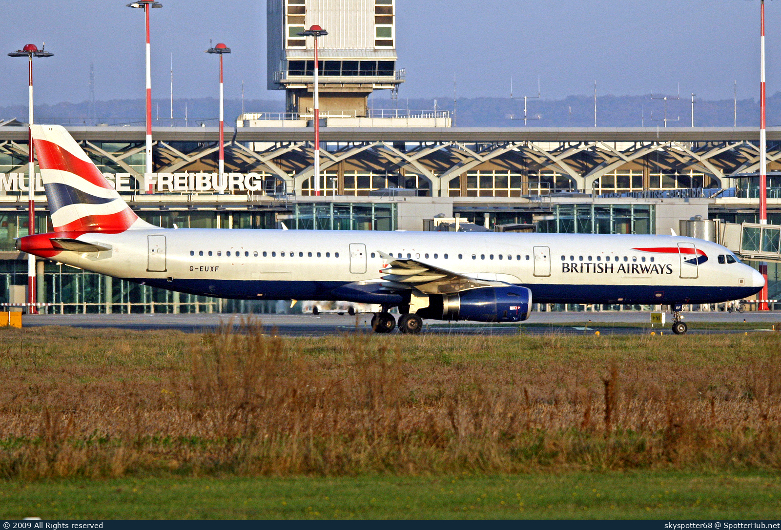 Photo of G-EUXF - Airbus A321-231 operated by British Airways