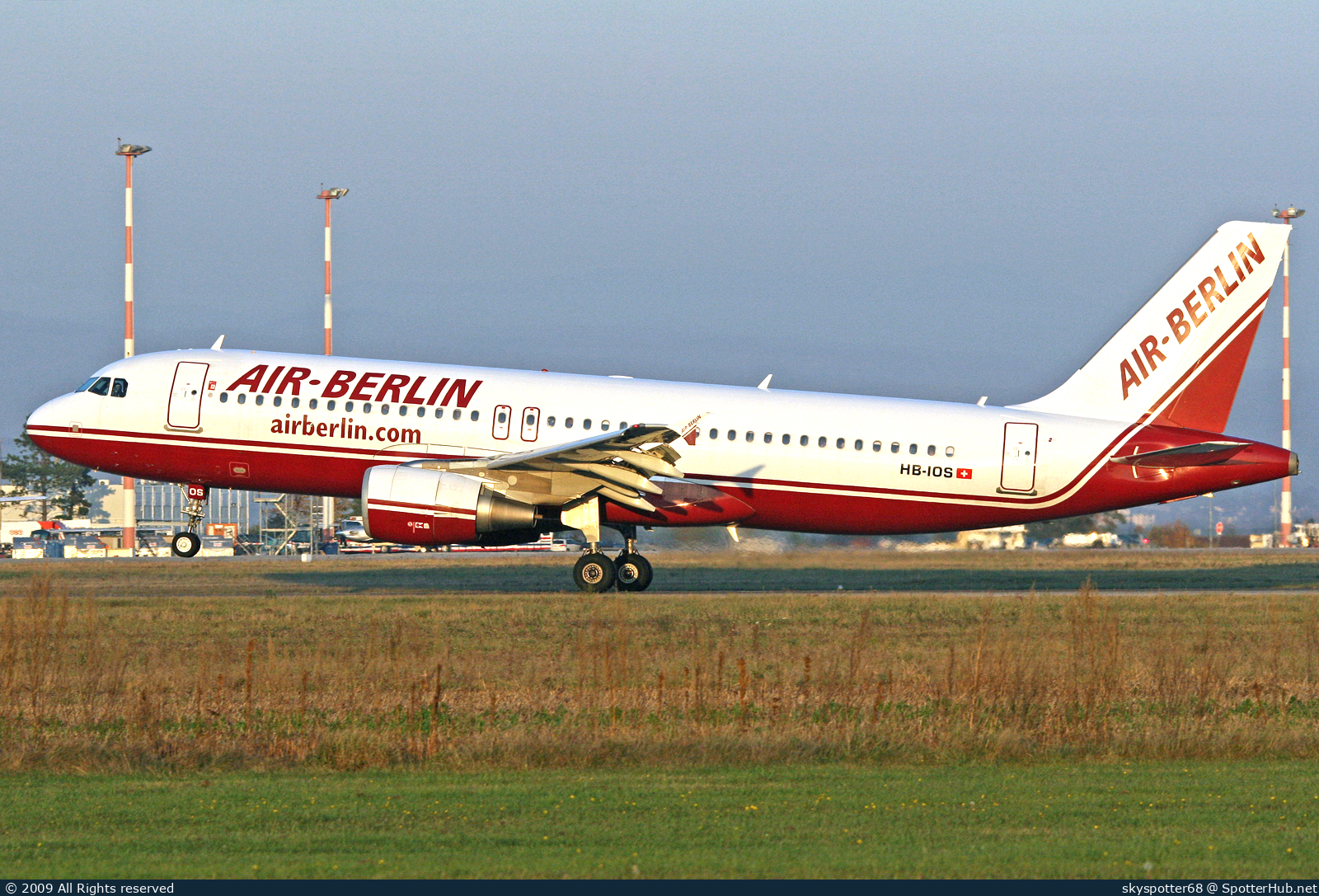 Photo of HB-IOS - Airbus A320-214 operated by Air Berlin (opb Belair Airlines)