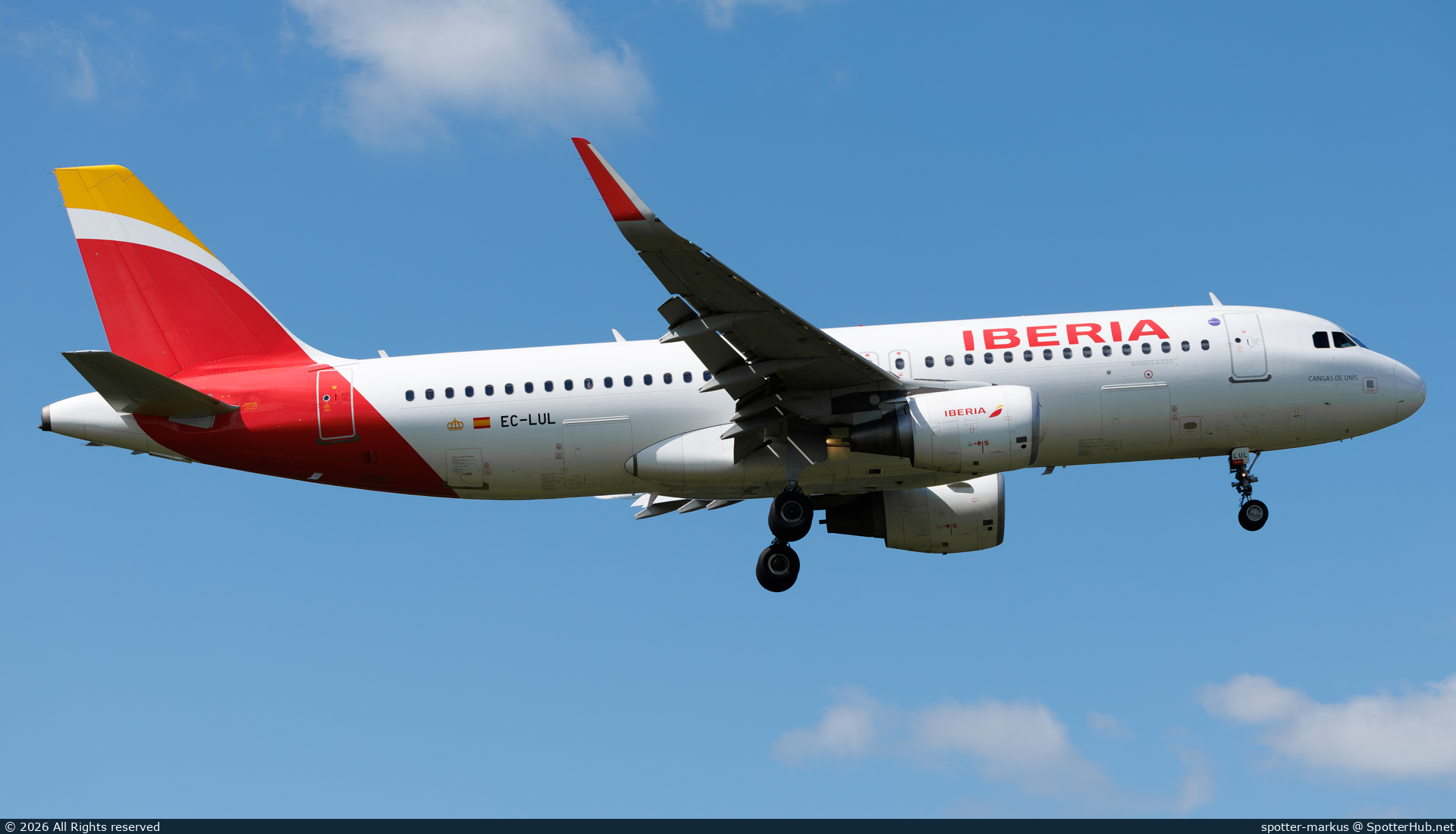 Photo of EC-LUL - Airbus A320-216 operated by Iberia